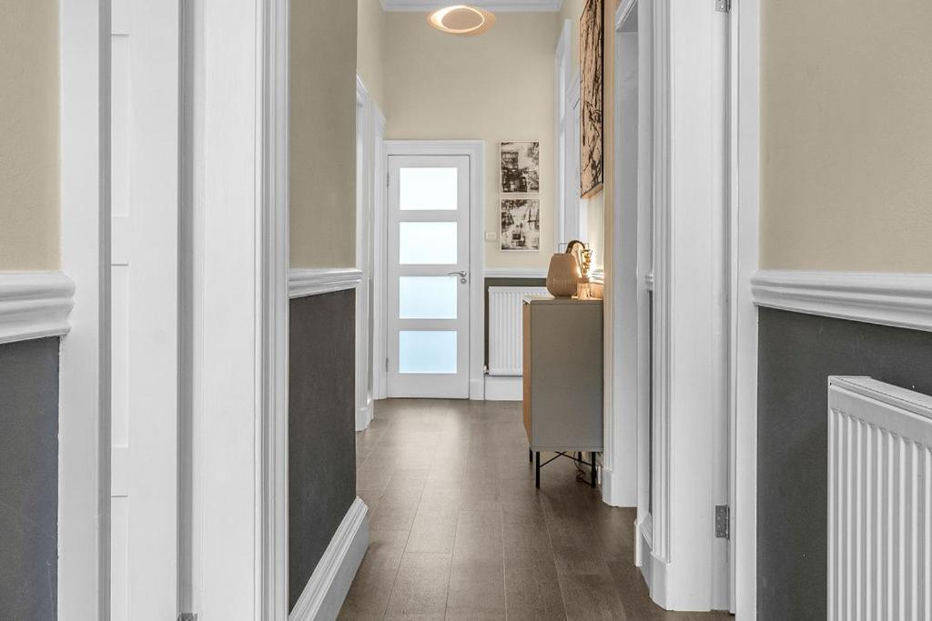Elegant 2bed-Central Edinburgh -by Holiday Homes