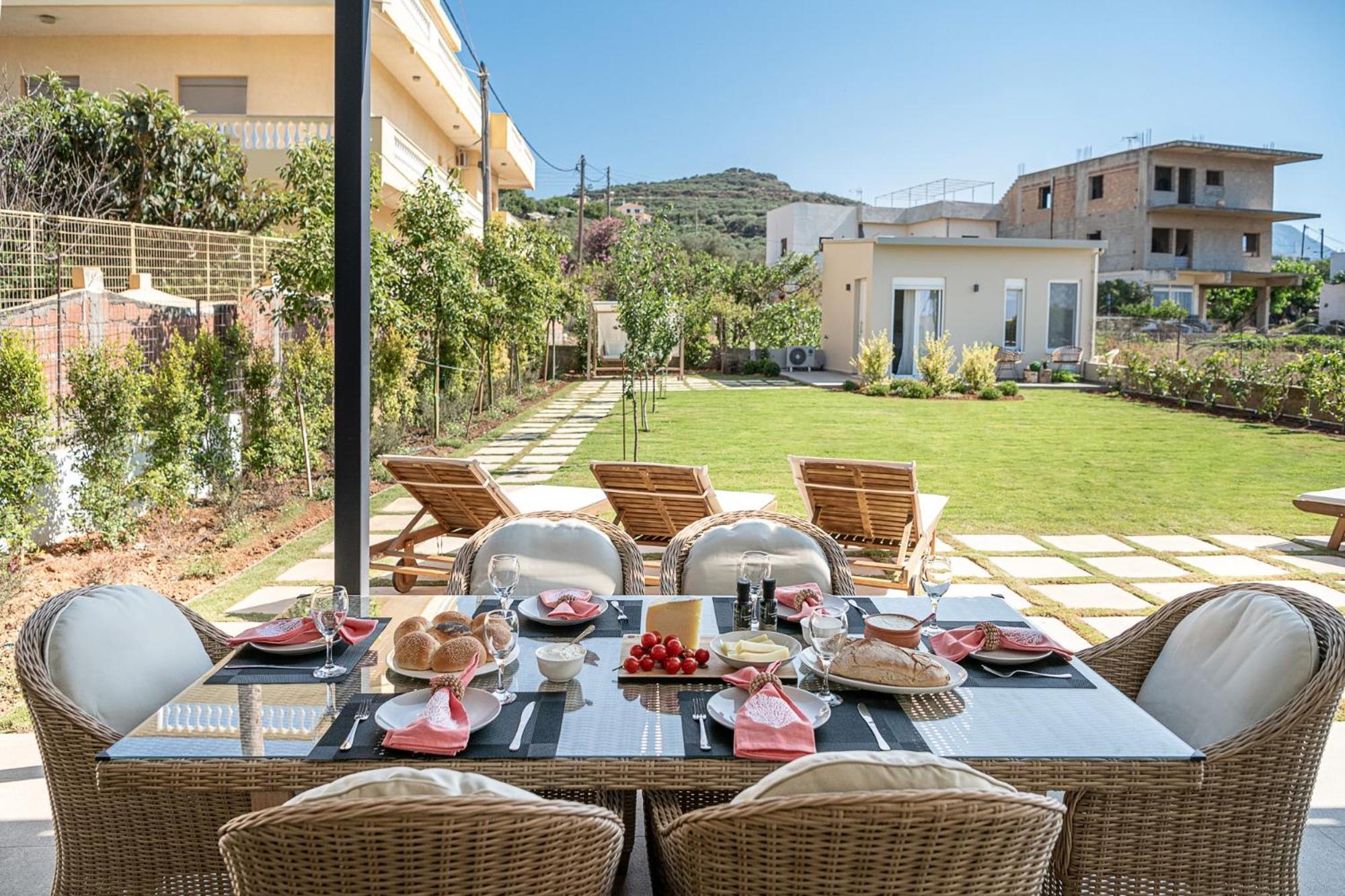 HappyHouse Villa