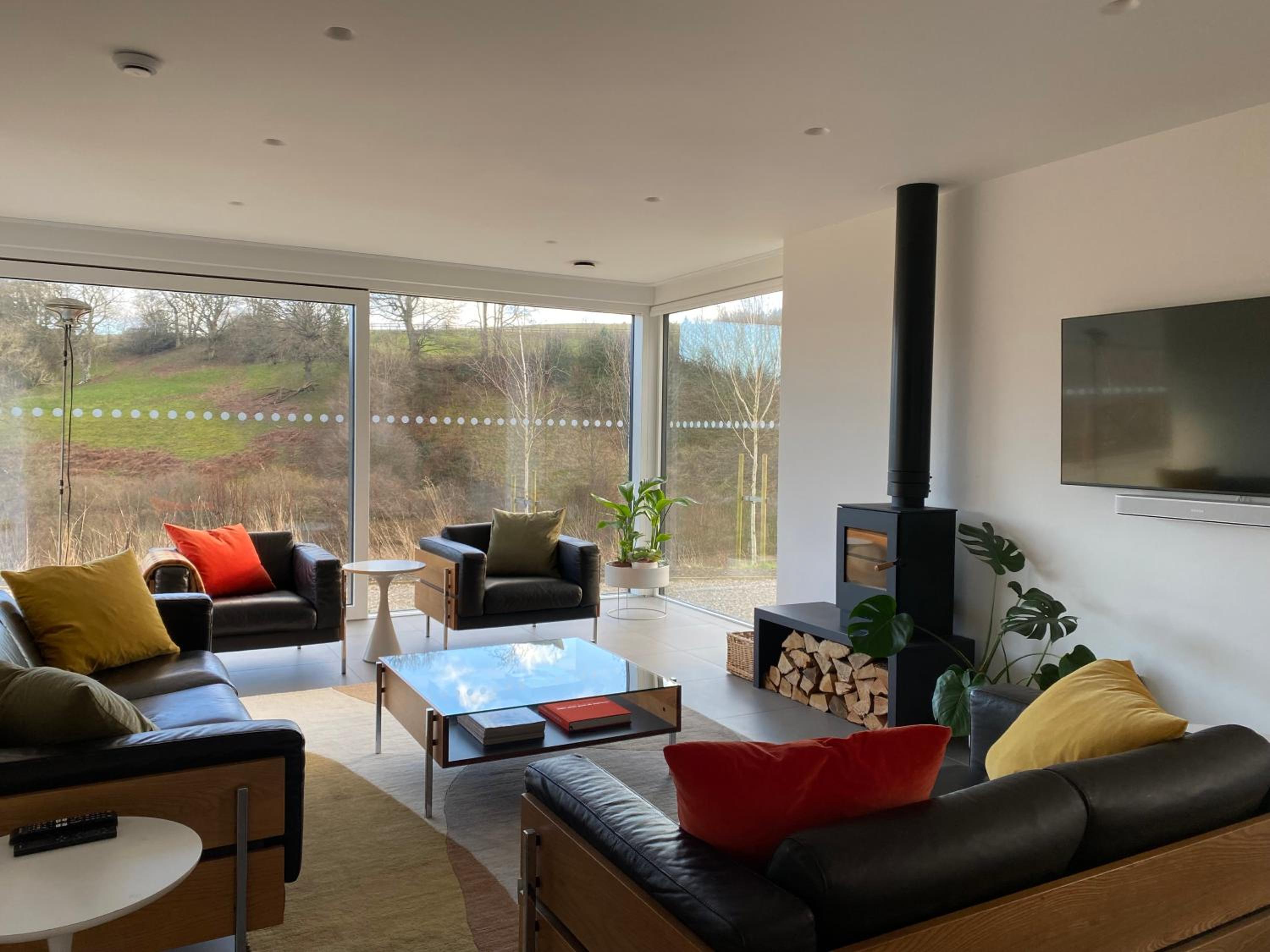 Stylish barn + all the comforts view 3
