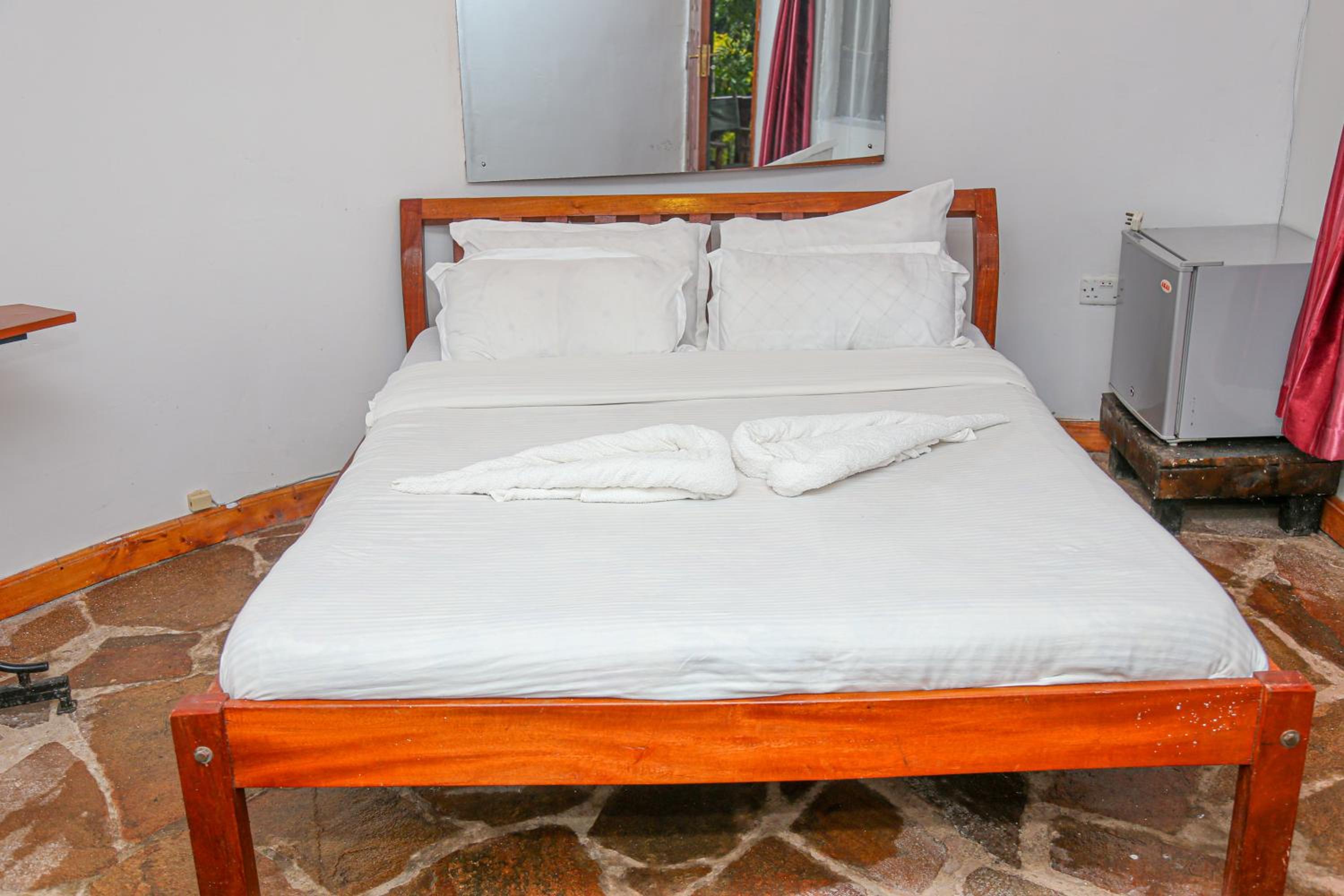 Dovenest Lodge