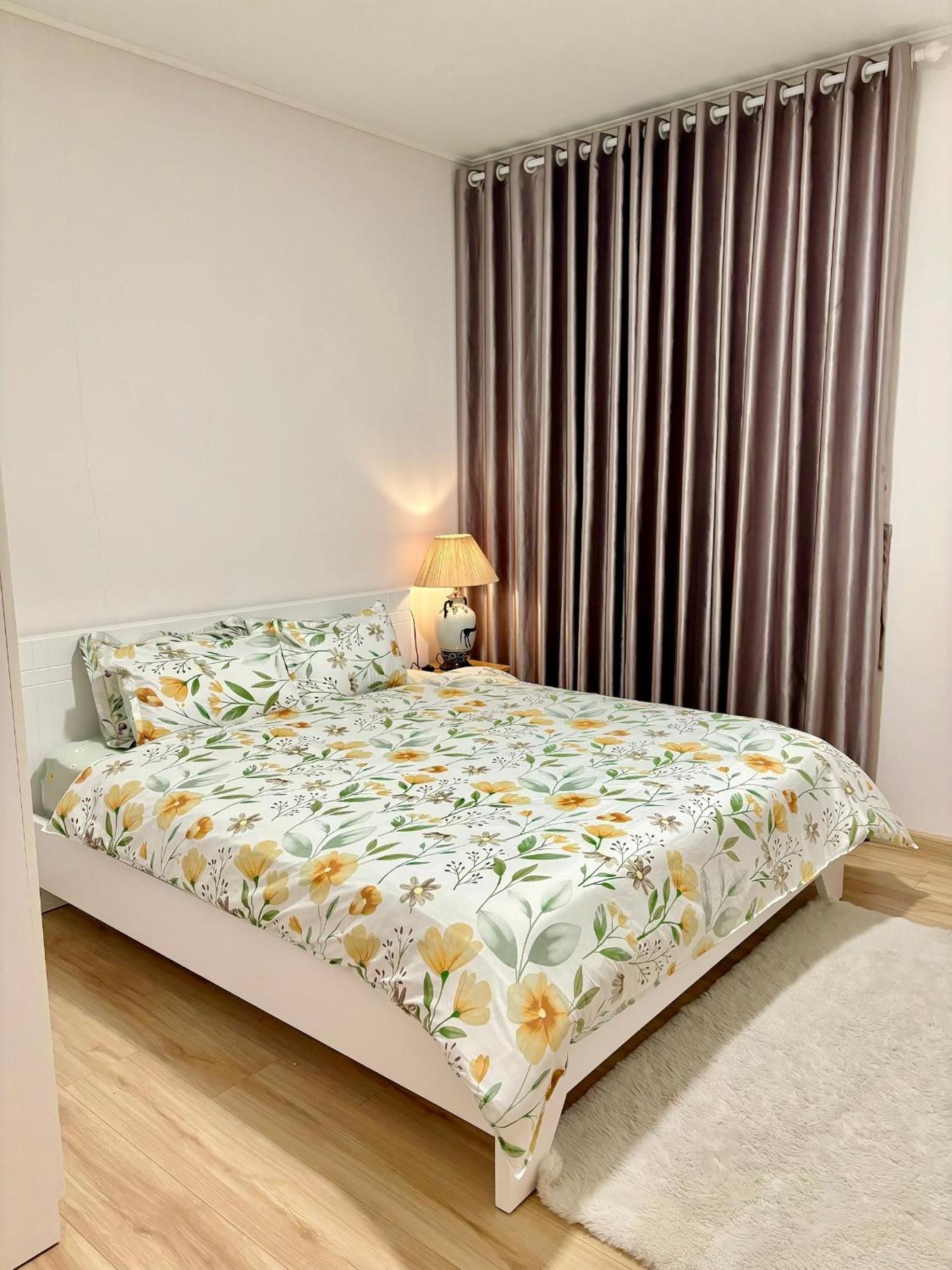 Căn hộ 1 phòng ngủ đầy đủ nội thất
