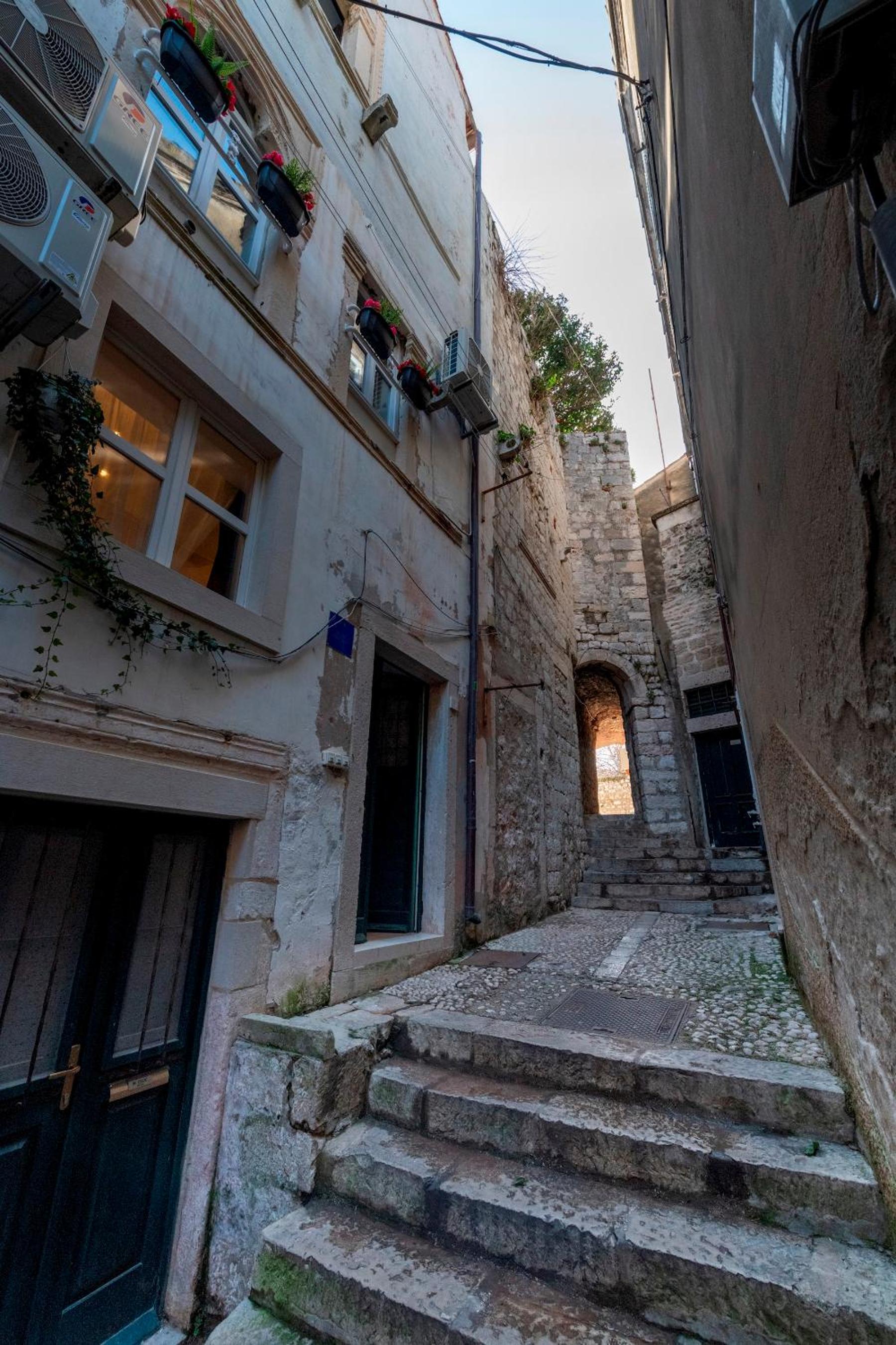 Old Town FANtastic 1