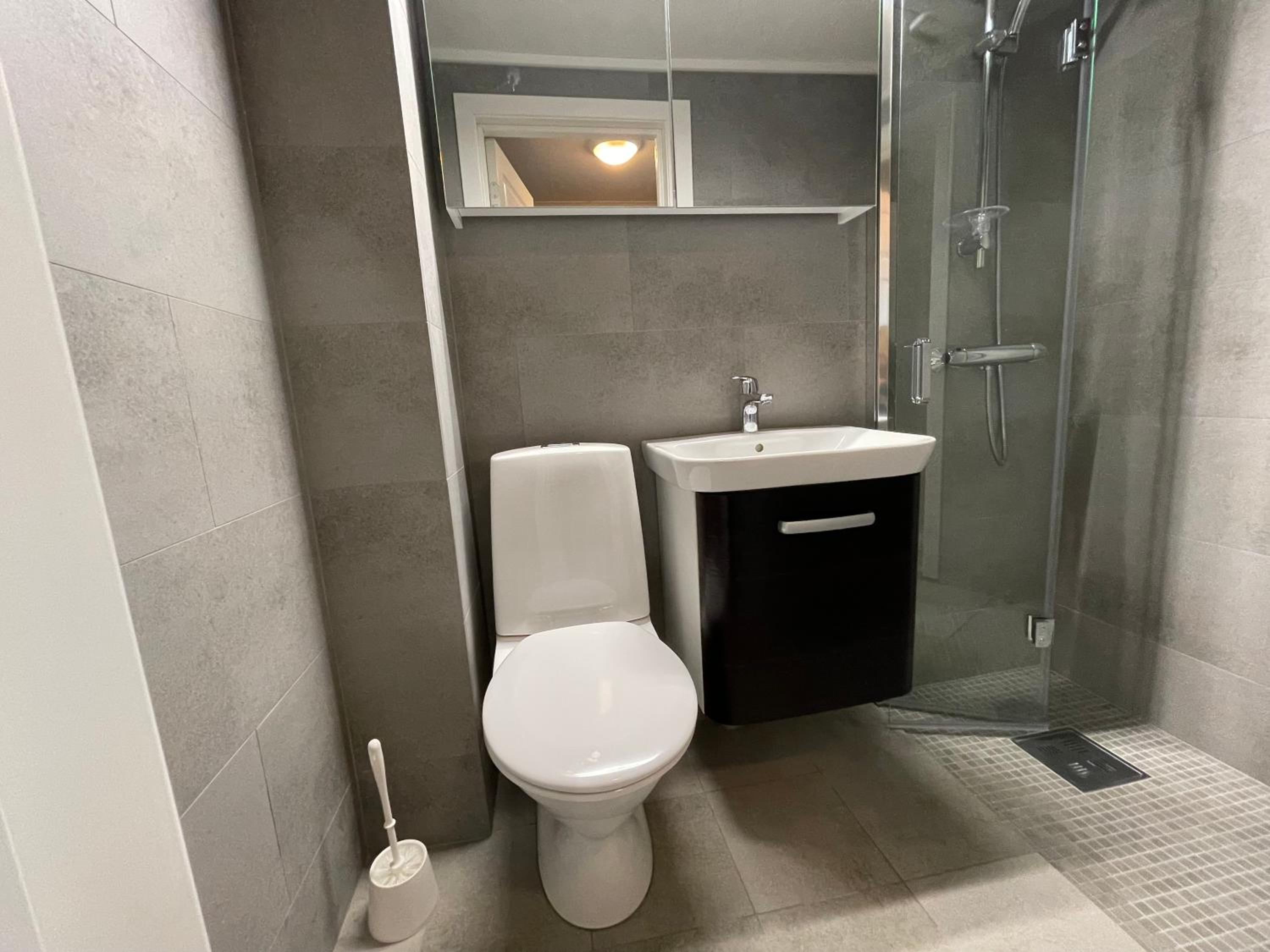 Renovated Studio Near Dining & Ski Access view 4