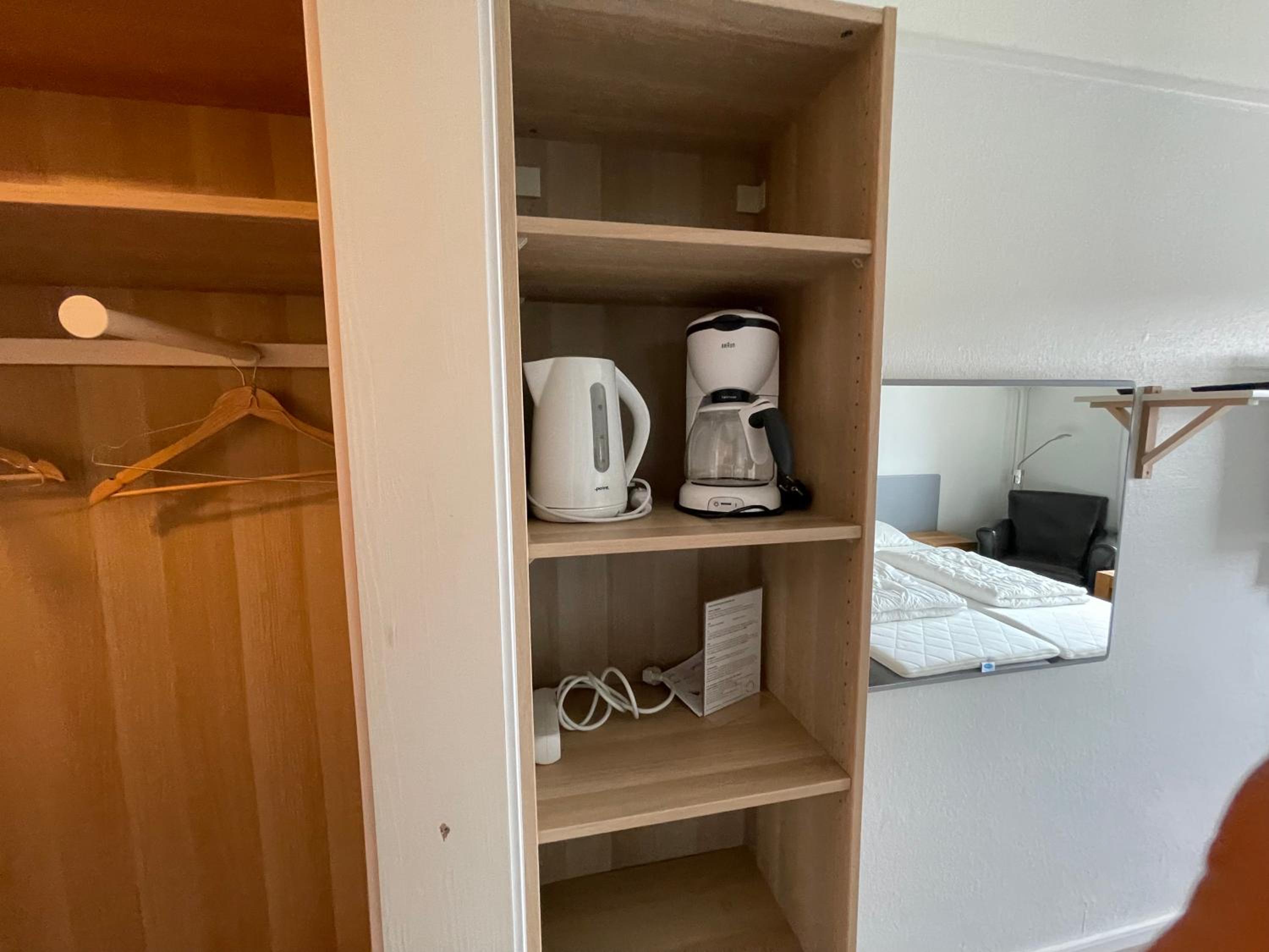 Renovated Studio Near Dining & Ski Access view 5