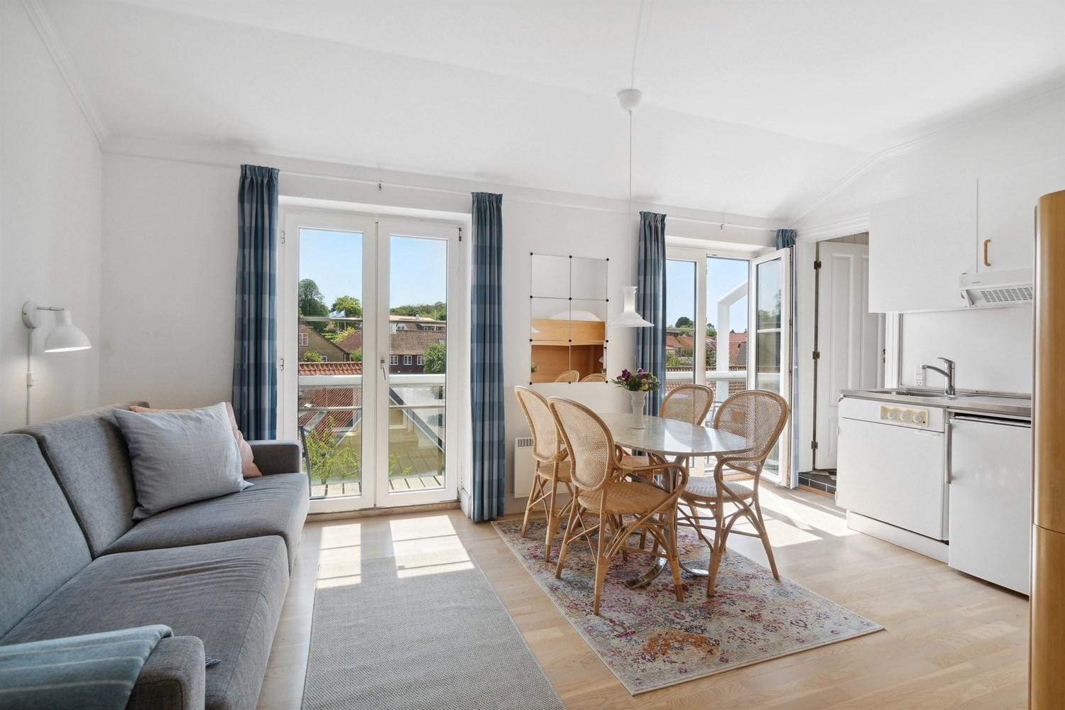 Apartment by the beach - Great facilities and consumption included