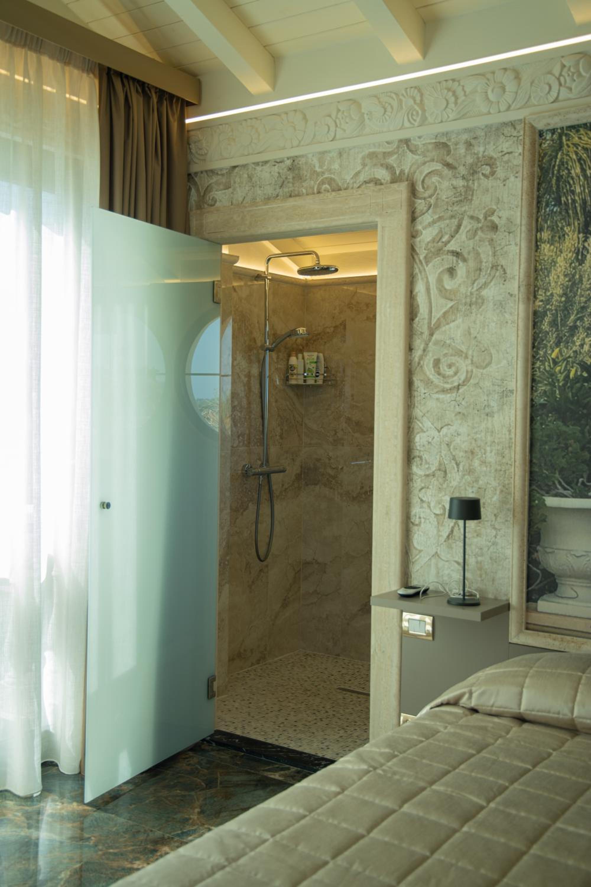 Thalos boutique home