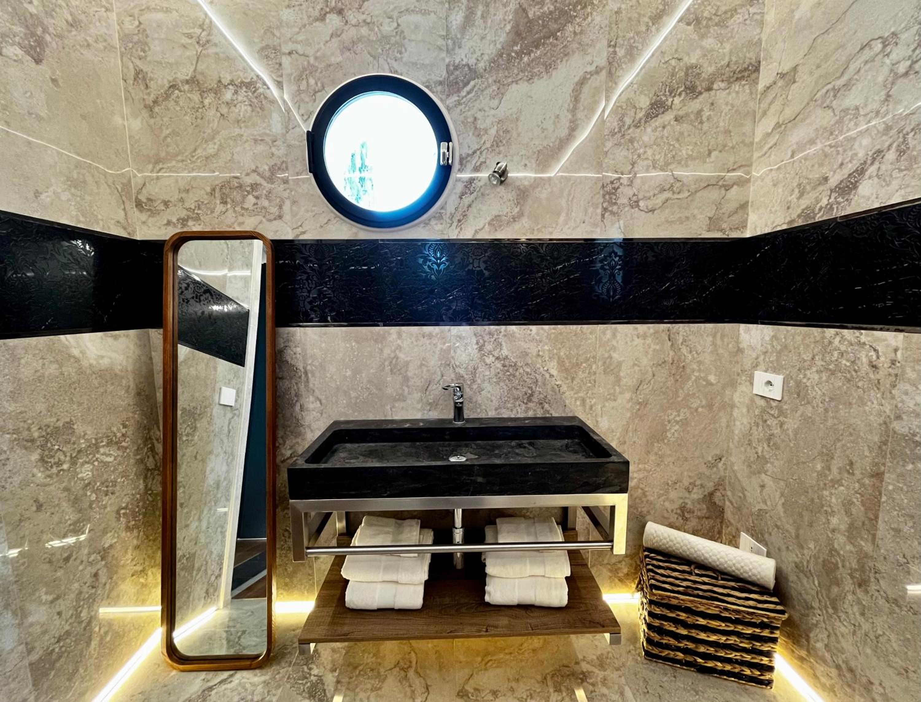Thalos boutique home