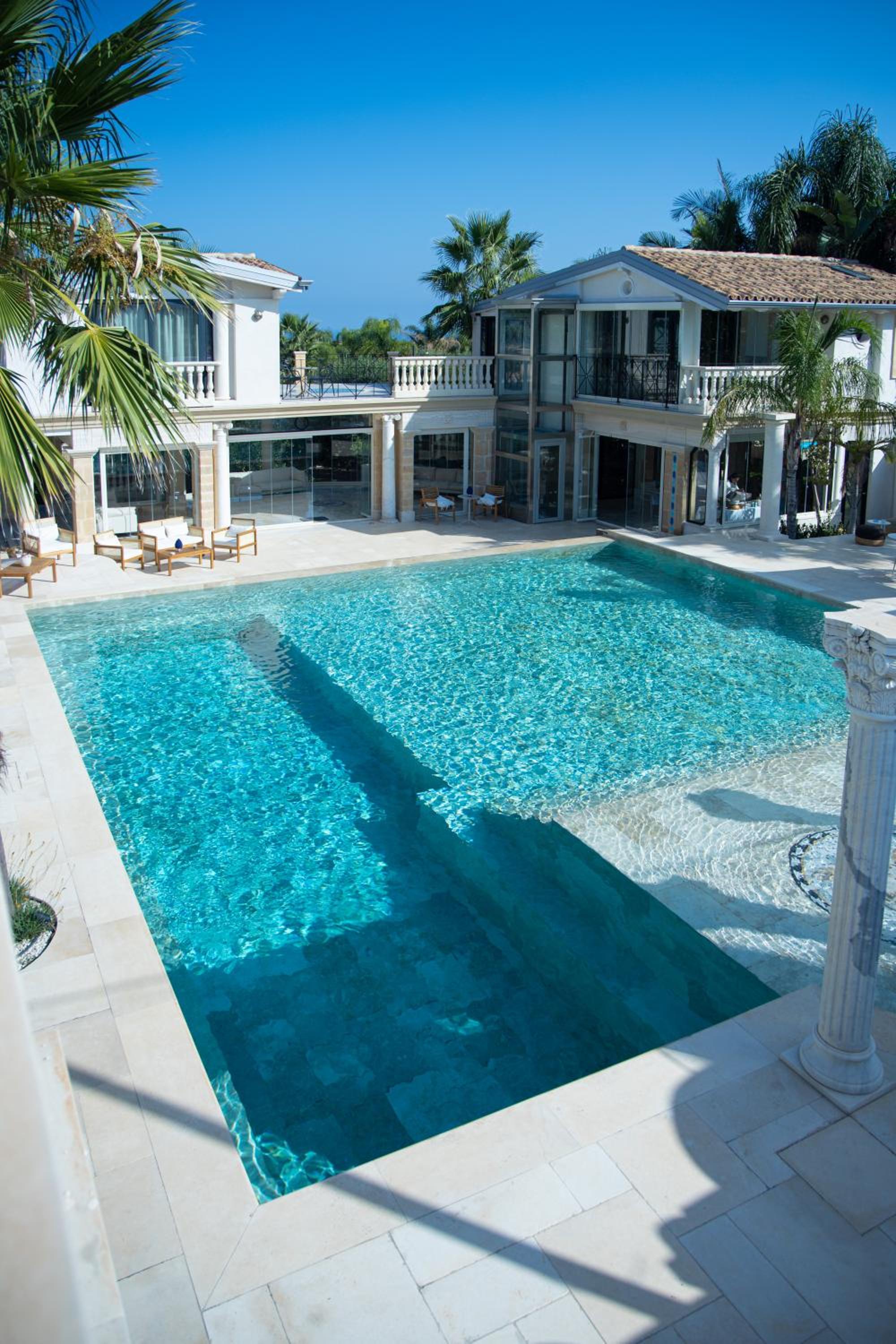 Thalos boutique home