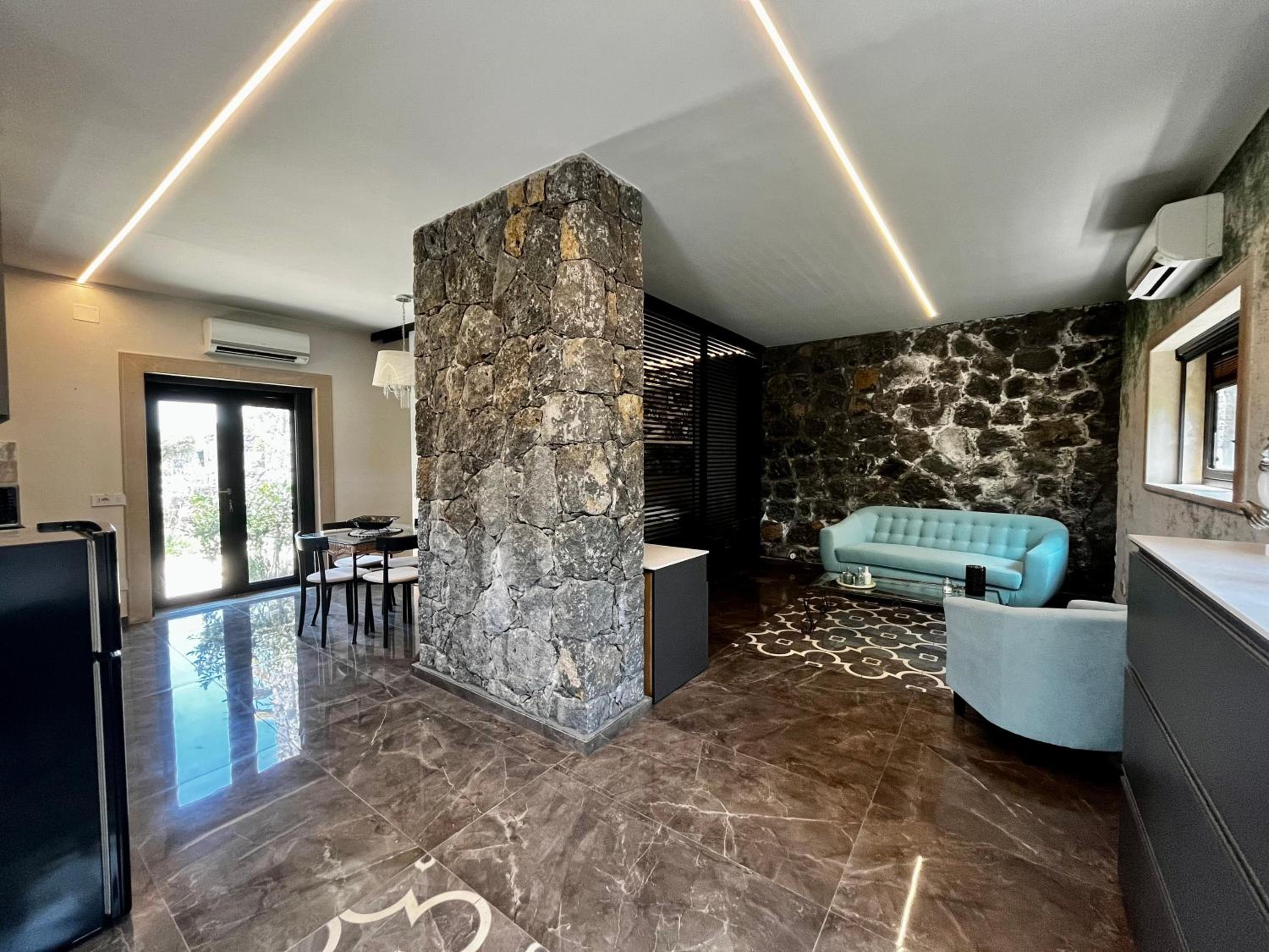 Thalos boutique home