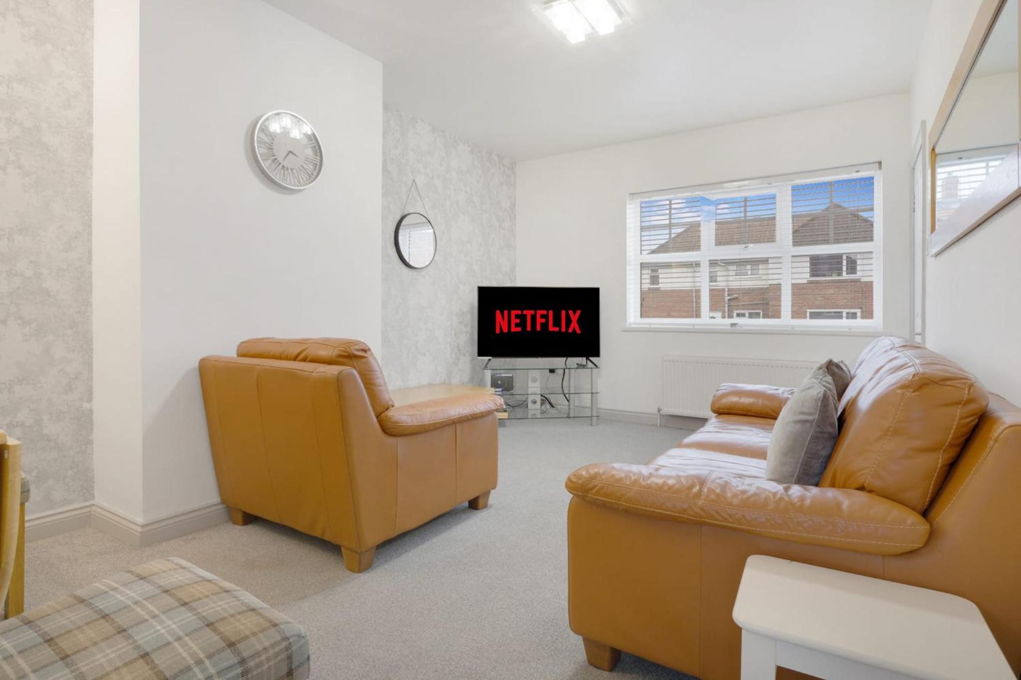 2 Bed Home in County Durham by Stay With Us, Ideal for Families, FREE PRIVATE PARKING! view 2