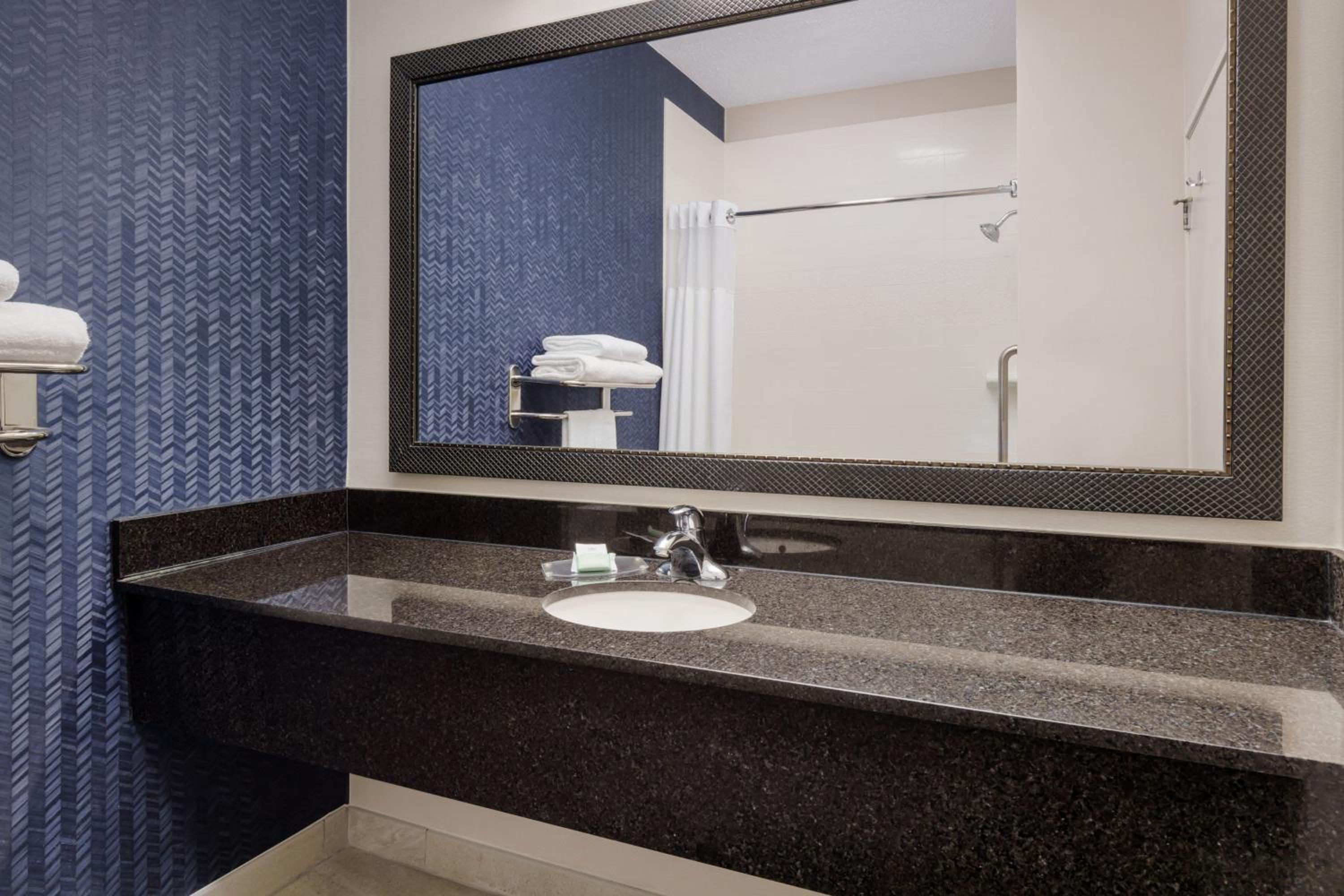 Fairfield Inn Philadelphia Airport - Property Image 3