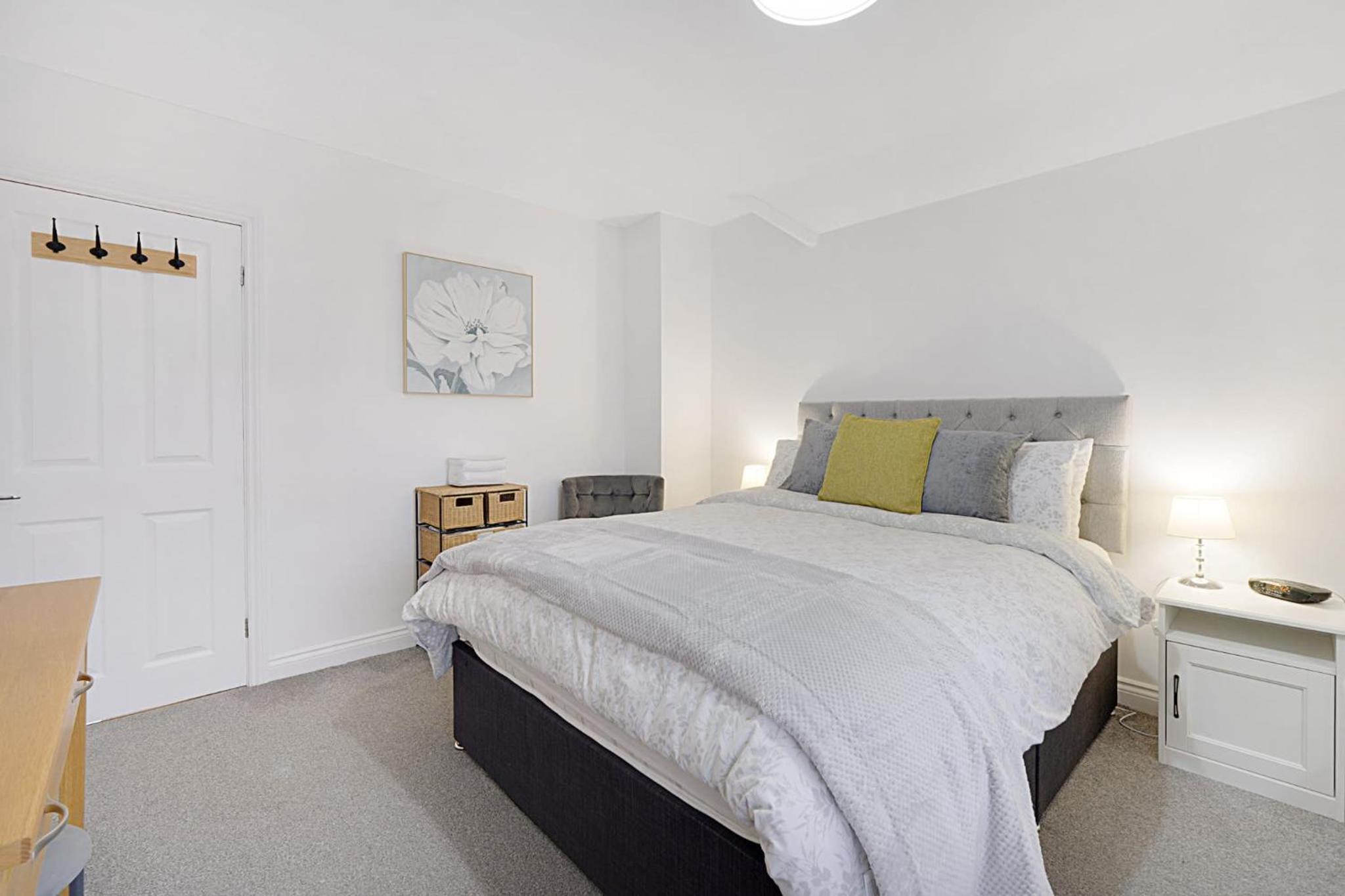 2 Bed Home in County Durham by Stay With Us, Ideal for Families, FREE PRIVATE PARKING! view 5
