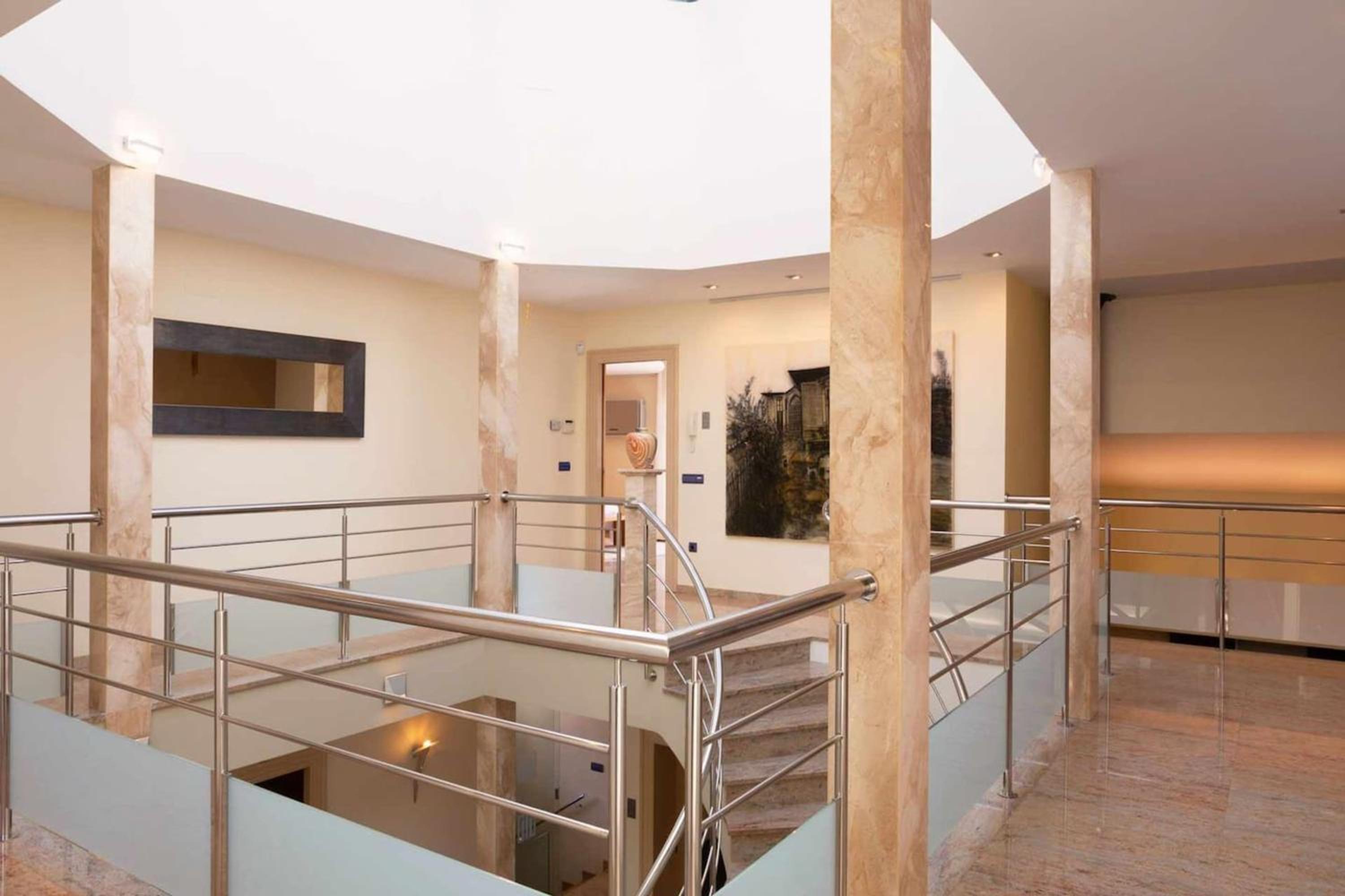 Spacious Villa in Vinaixa with Pool and Jacuzzi