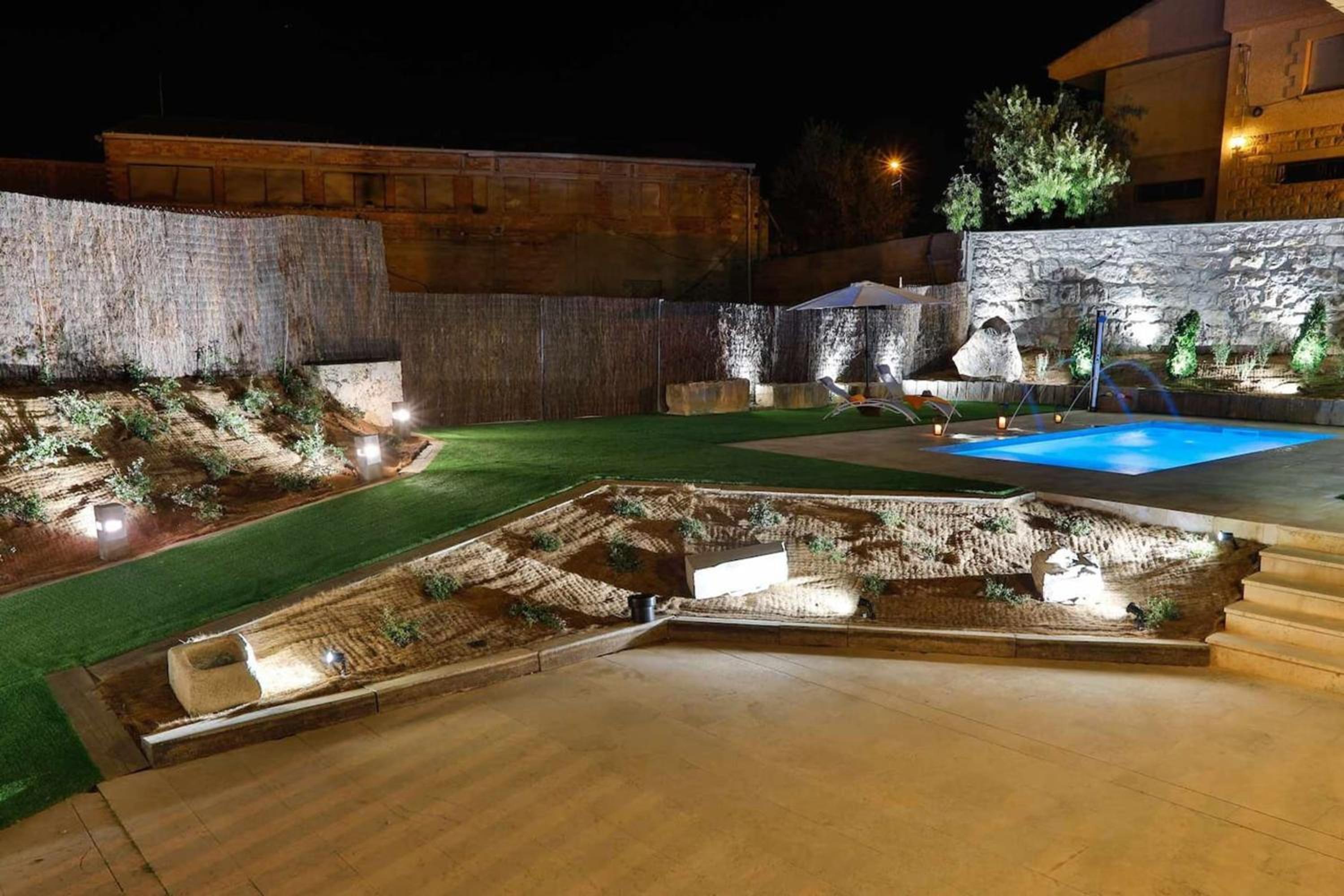 Spacious Villa in Vinaixa with Pool and Jacuzzi