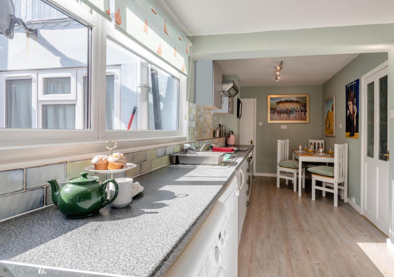 4 Bed in Overstrand oc-1780