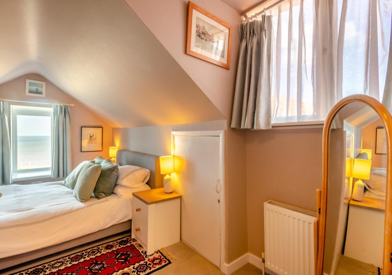 4 Bed in Overstrand oc-1780