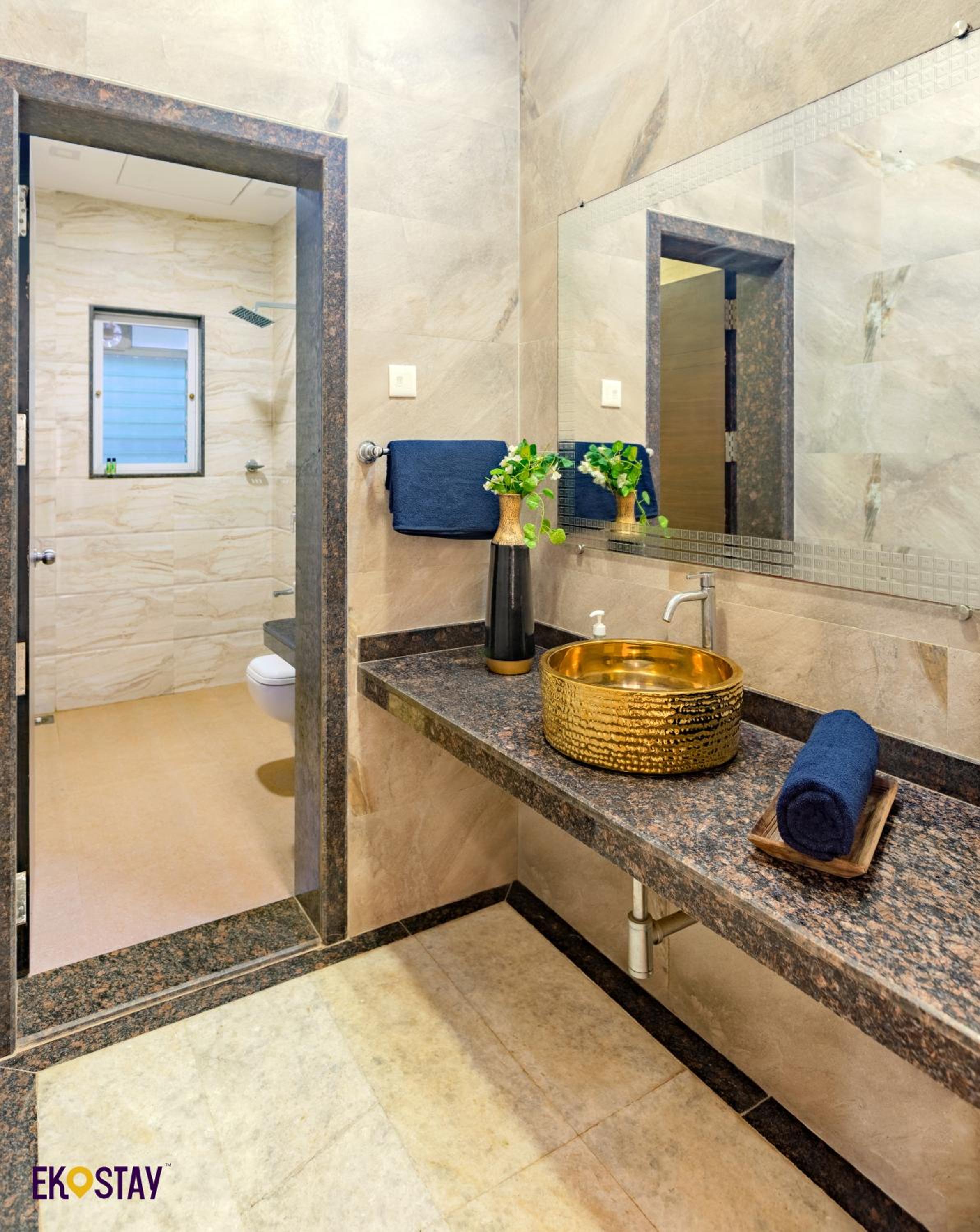 EKO STAY Gold- CHESTNUT VILLA view 5