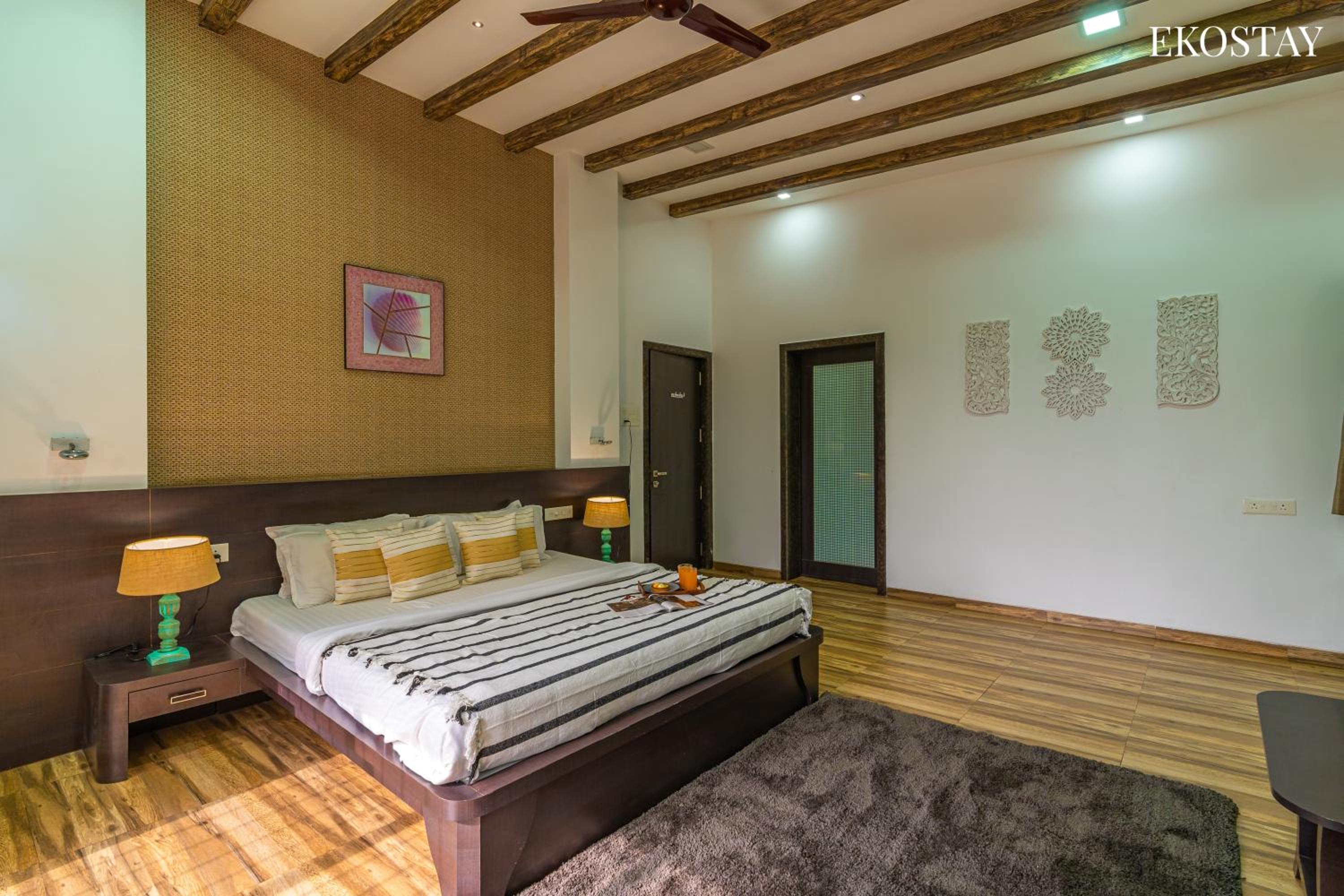 EKO STAY Gold- CHESTNUT VILLA view 3