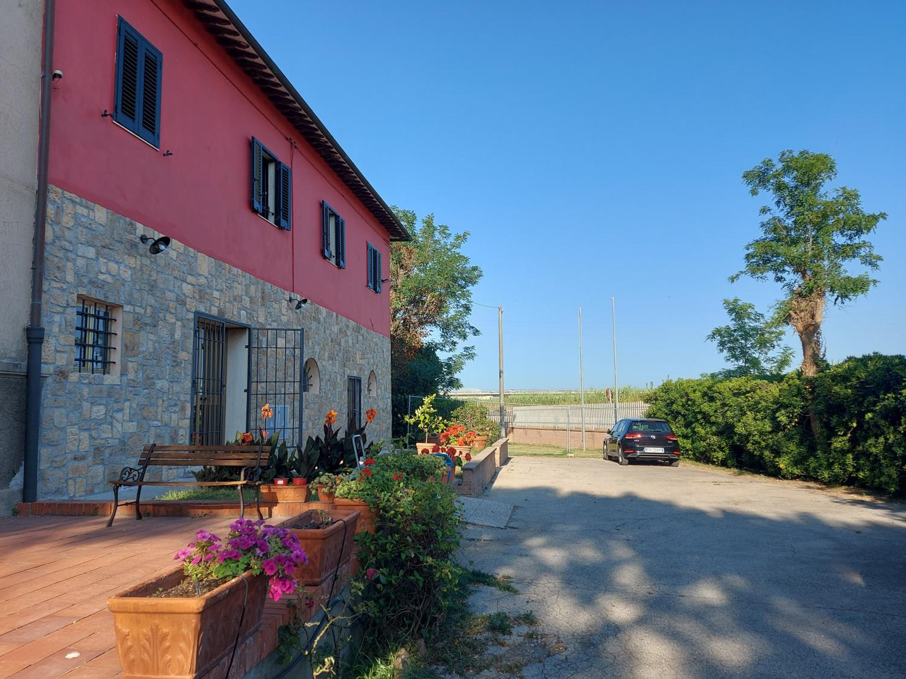 Photo 44