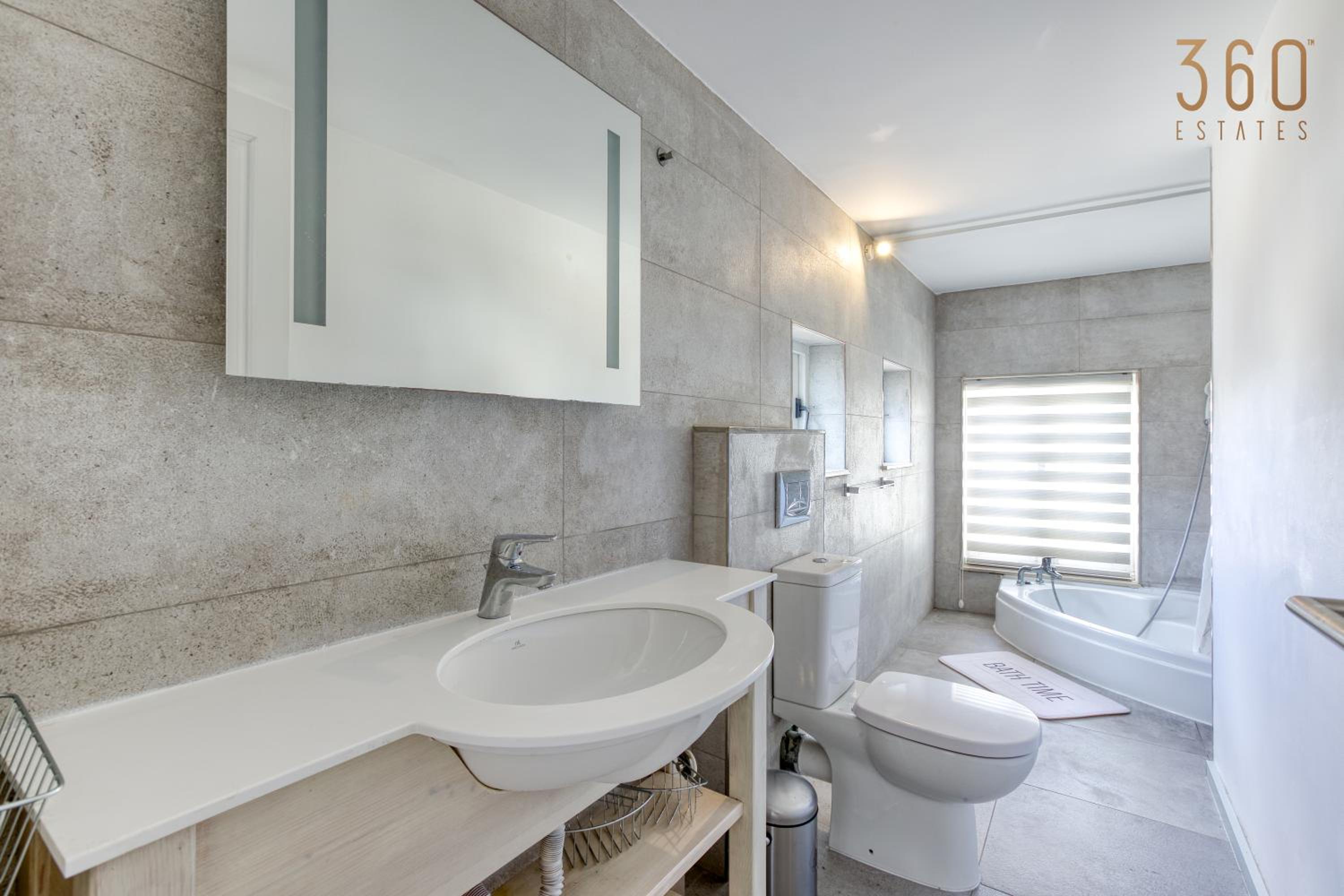 Charming home with Sea views & Maltese Balcony by 360 Estates view 2