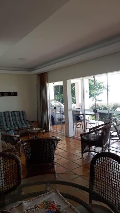 Paradise just 10 steps away from the ocean - Residência Dorabel