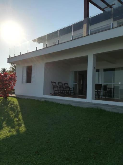 Paradise just 10 steps away from the ocean - Residência Dorabel