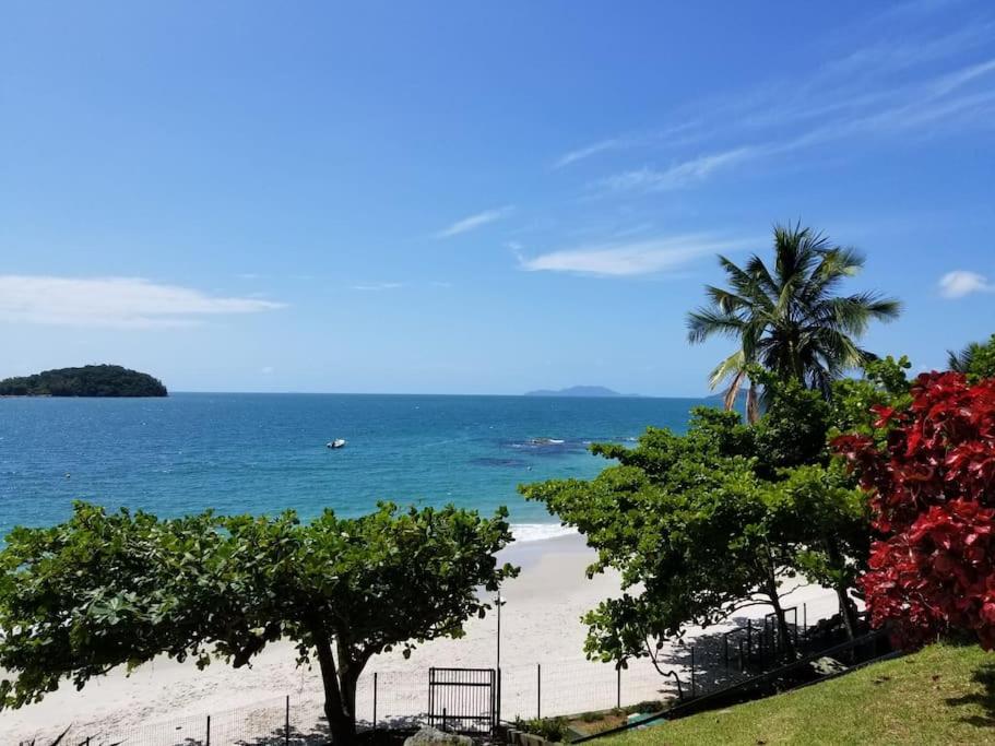 Paradise just 10 steps away from the ocean - Residência Dorabel
