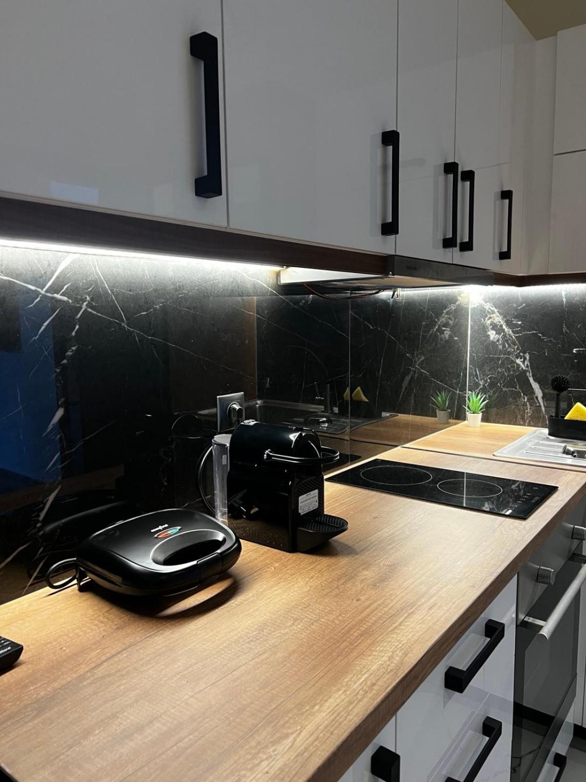 Aggelis Urban Life photo 4