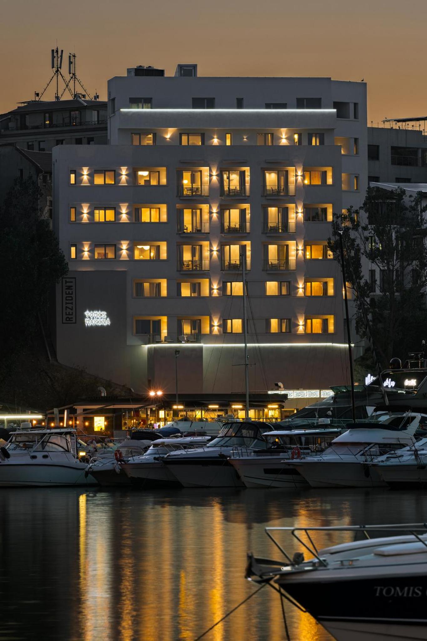 Rezident Tomis Marina