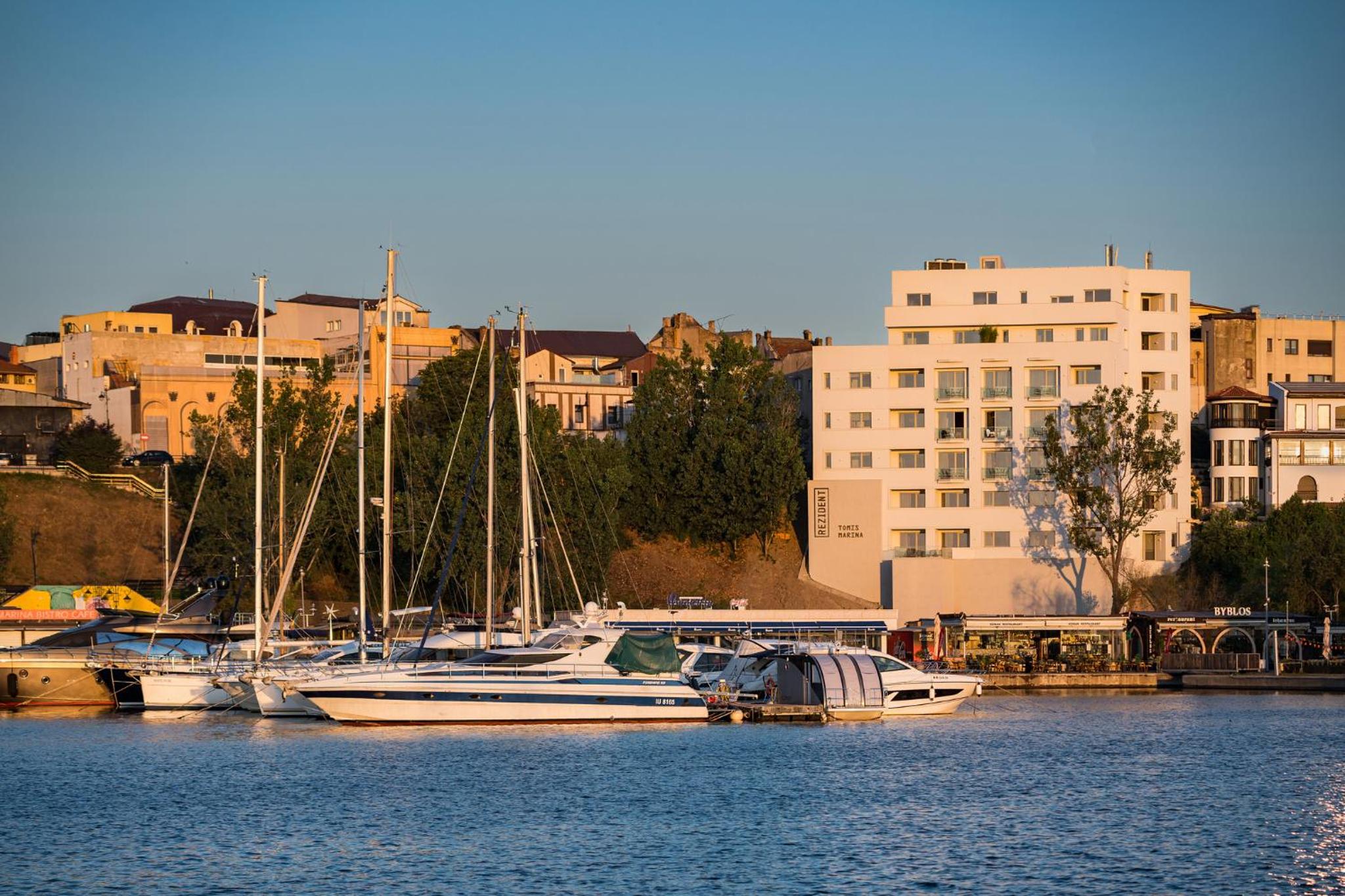 Rezident Tomis Marina