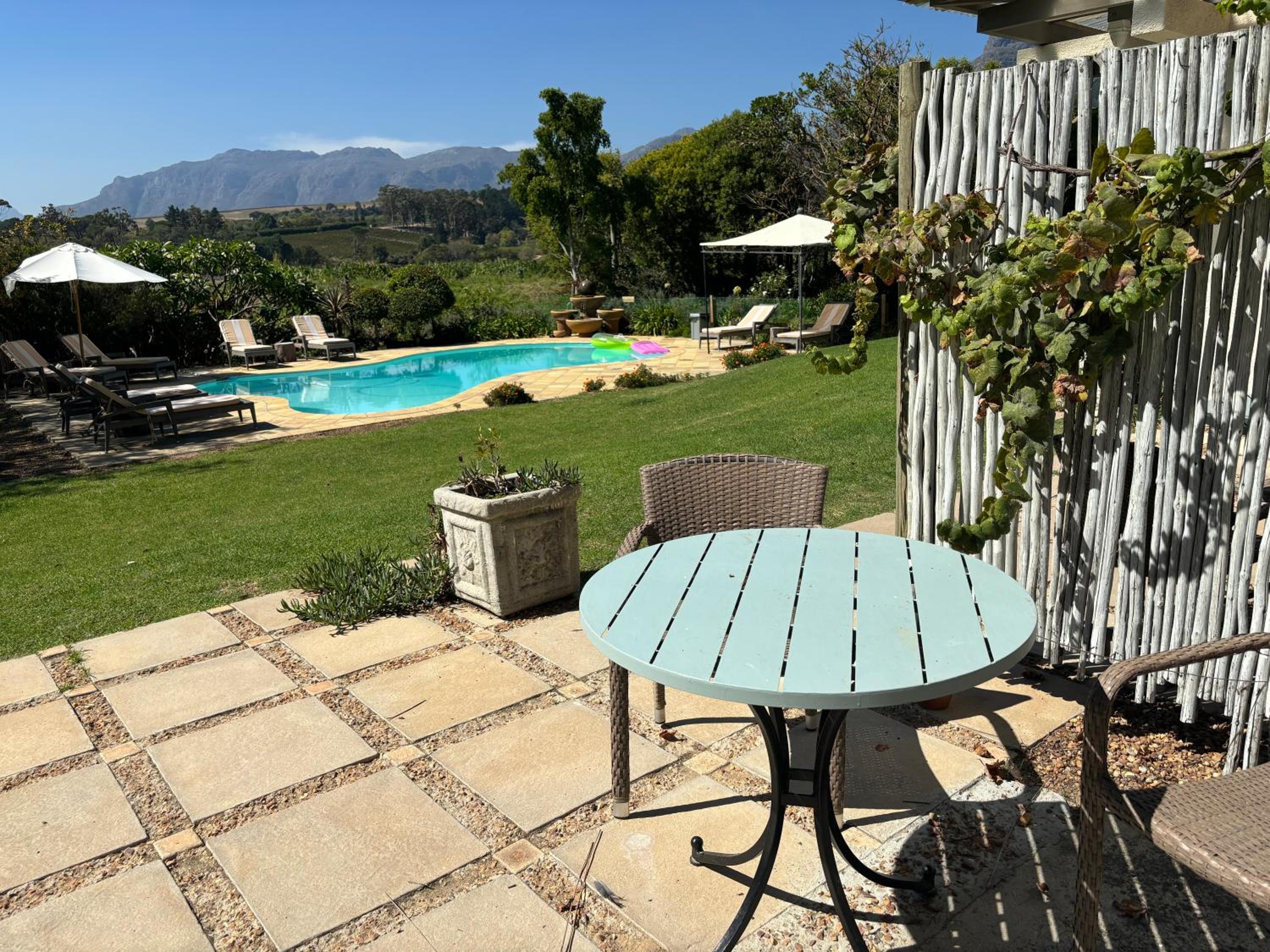 In the Vine Country Manor Guesthouse