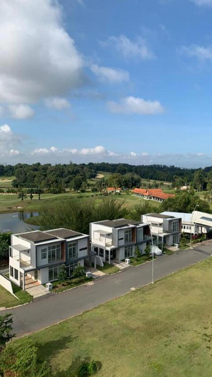 Montage Villa