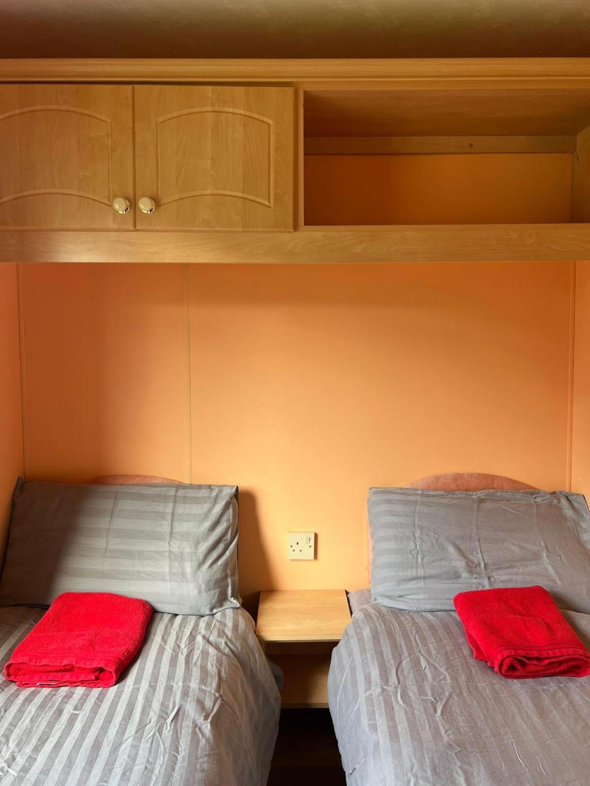 Spacious 2 bedroomed mobile home