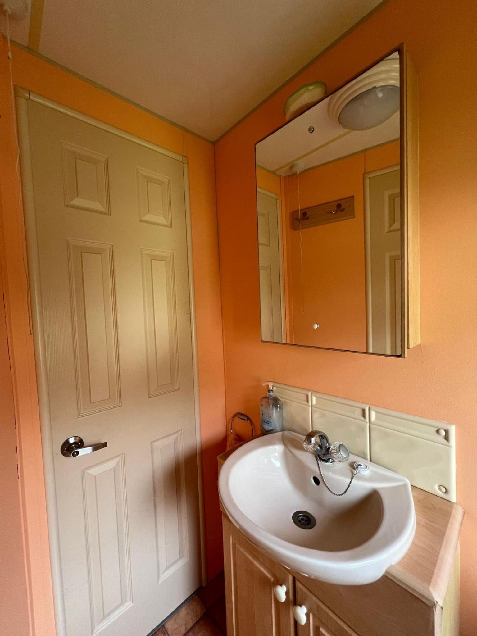 Spacious 2 bedroomed mobile home