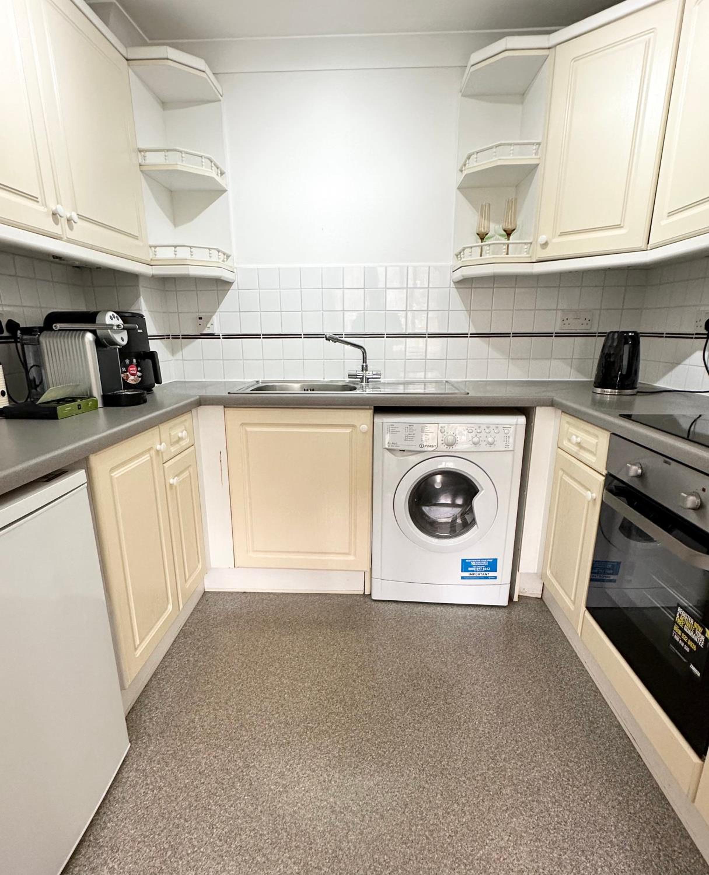 Spacious Quiet Stylish entire flat