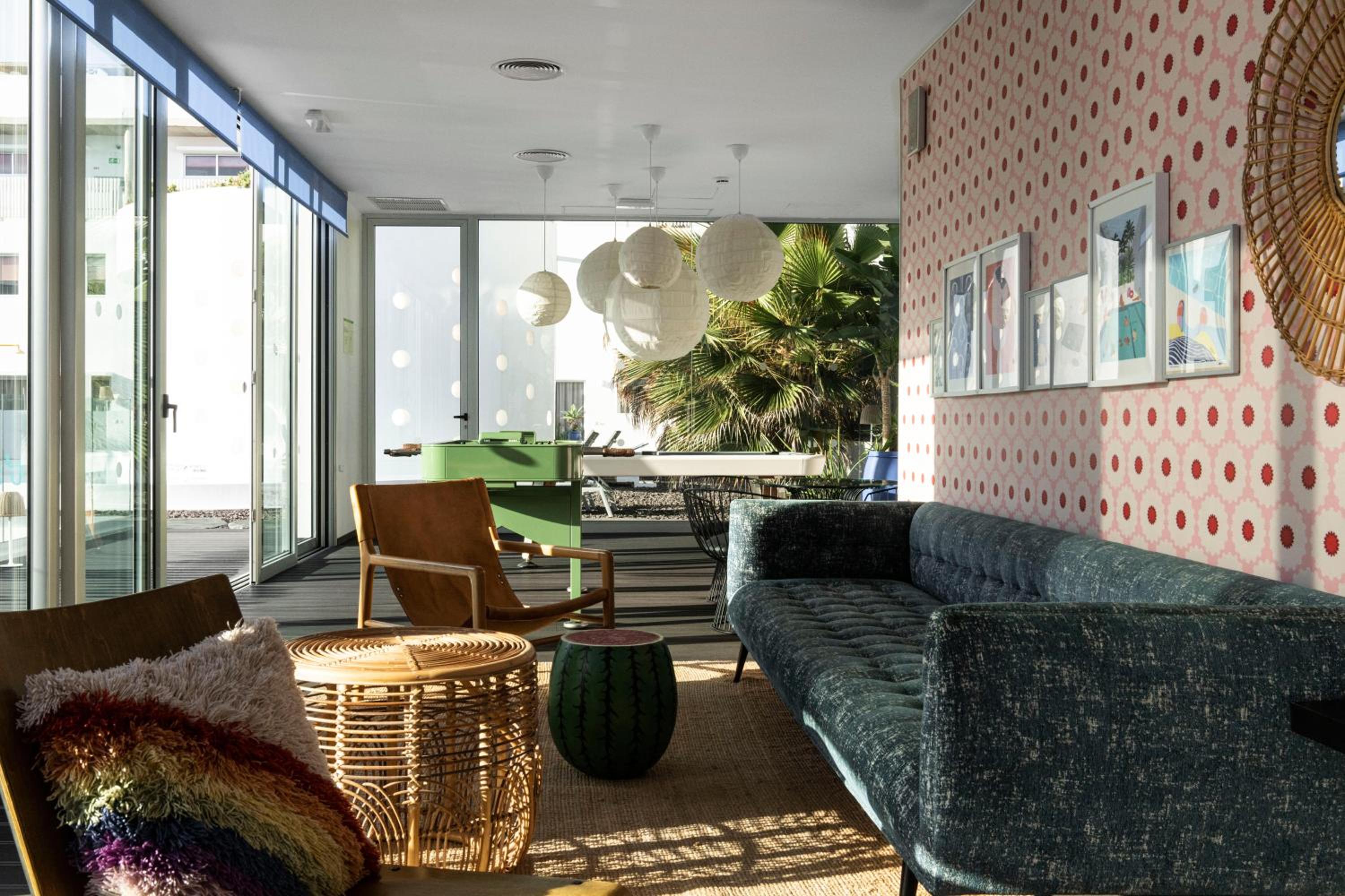 lounge