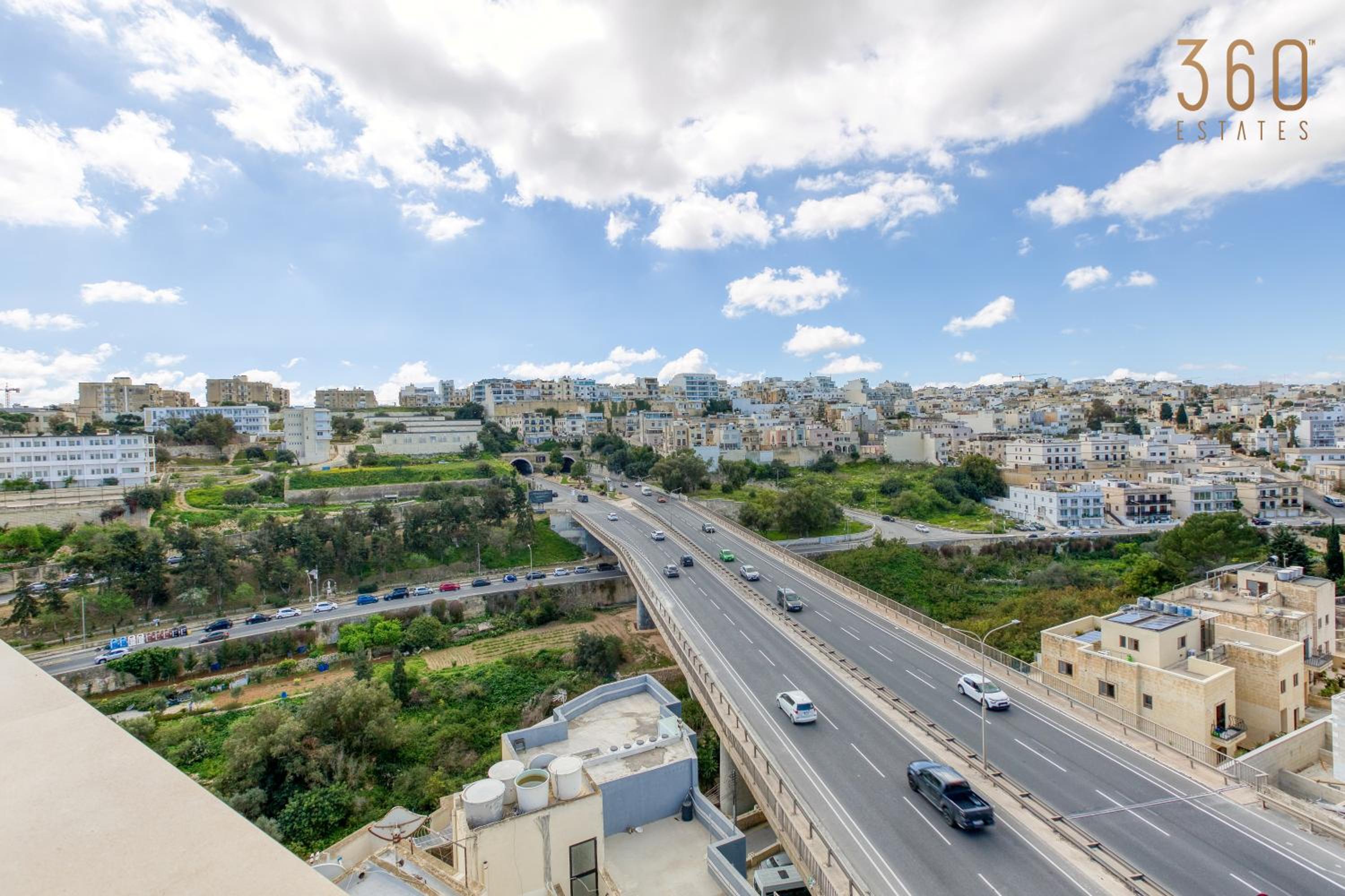 Cosy Penthouse with Terrace & views in St Julians by 360 Estates photo 3