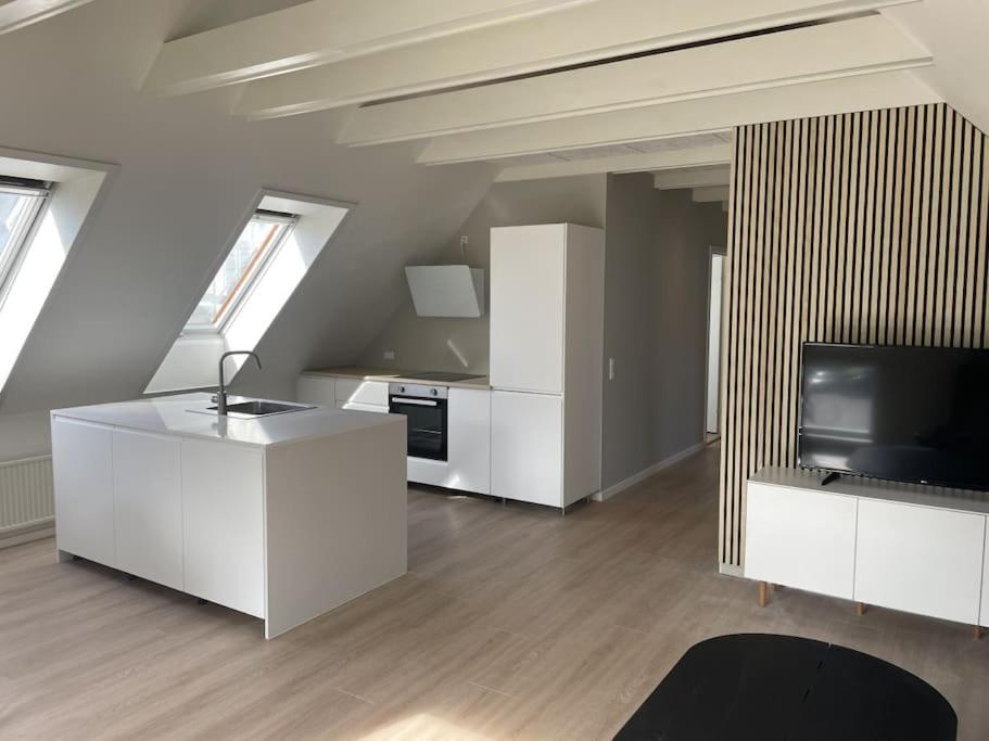 3-bedroom city center w private parking