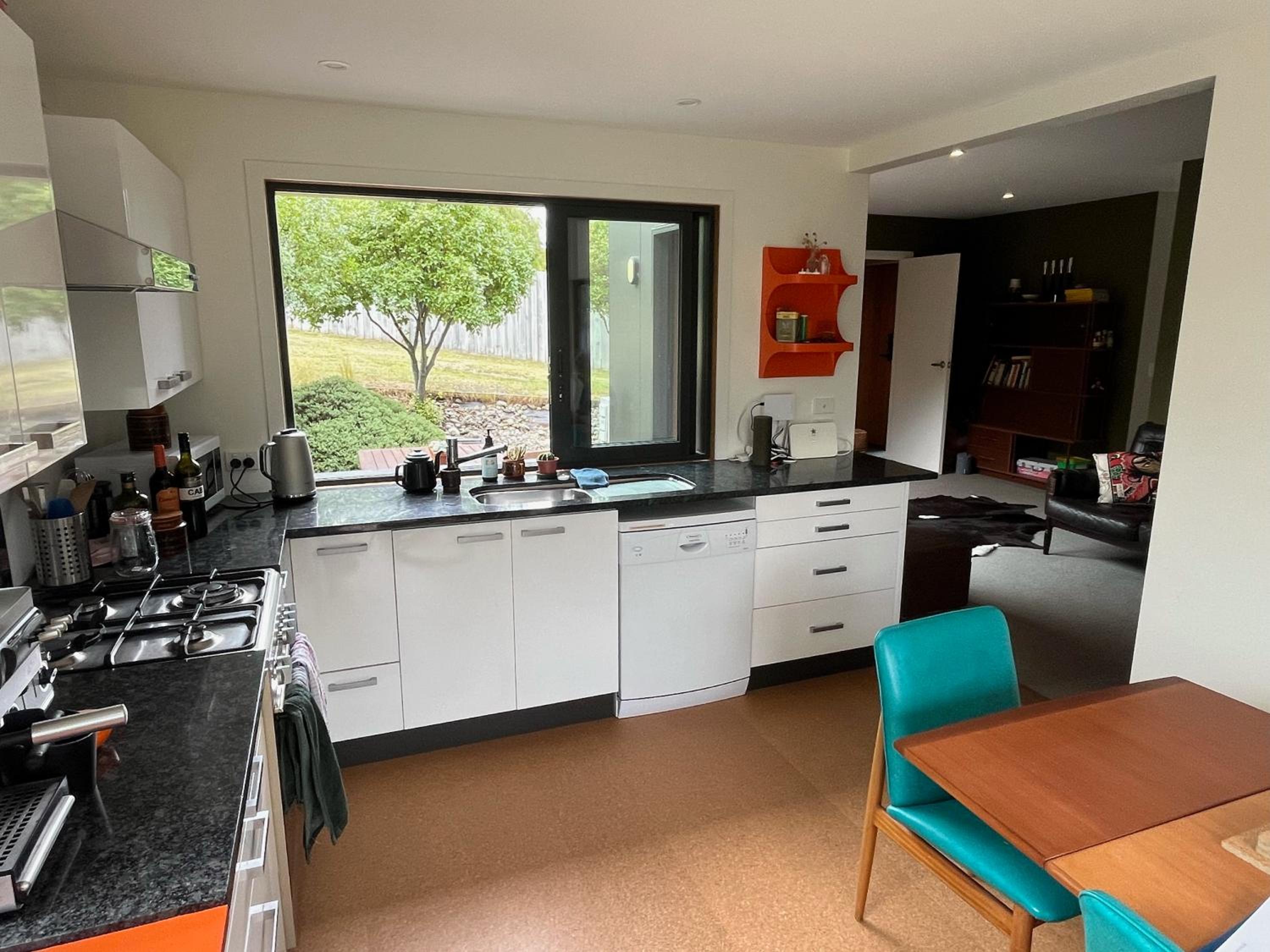 Lake Hawea Haven - Lake Hawea Holiday Home view 3
