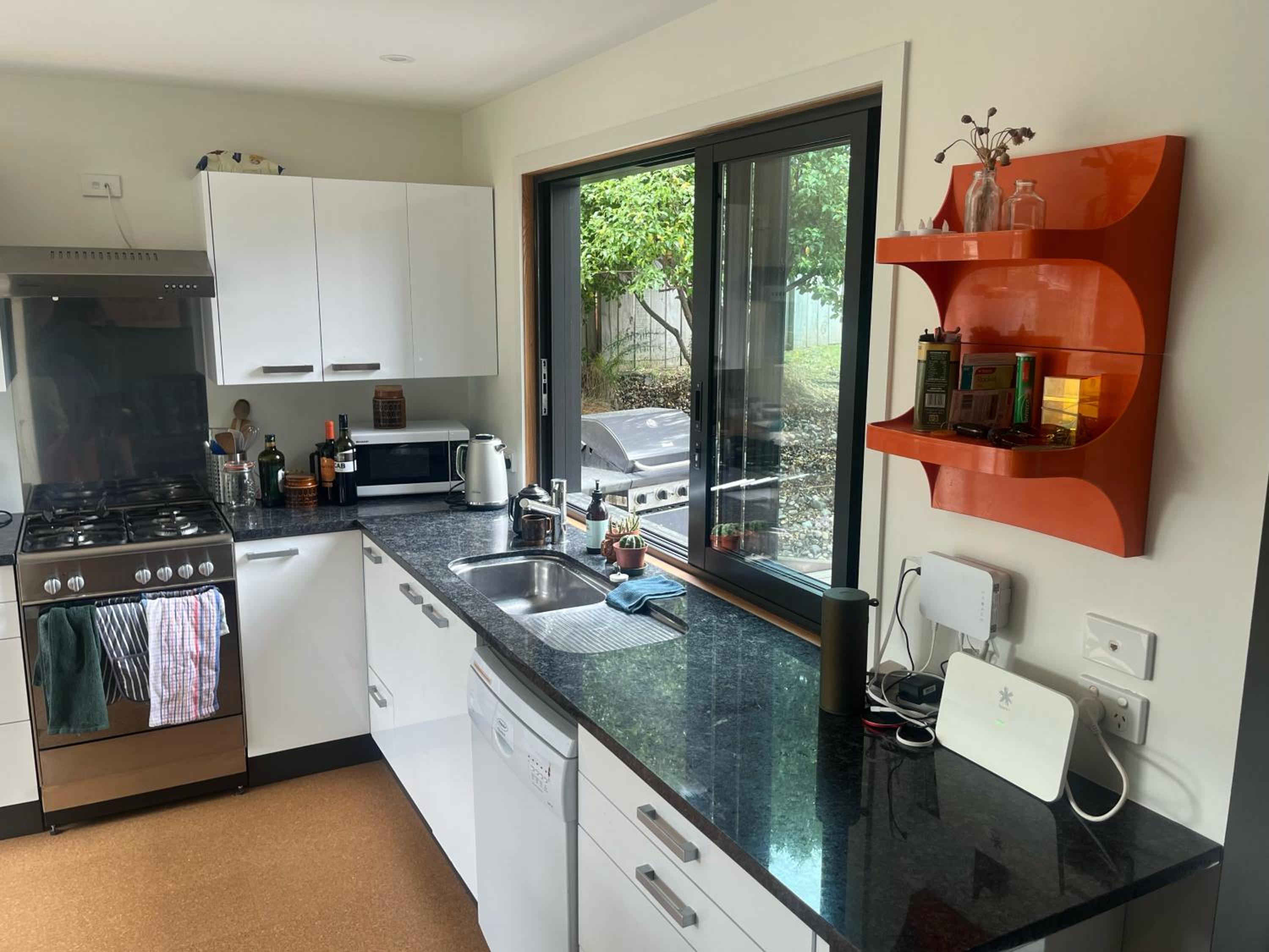 Lake Hawea Haven - Lake Hawea Holiday Home view 4