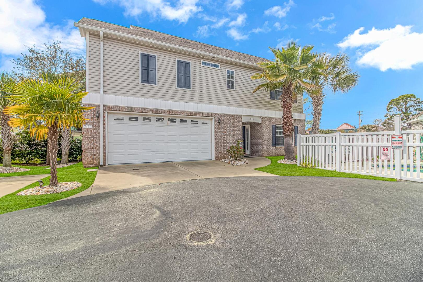 Spacious 4 Bedroom House-2 Blocks From the Ocean-2185 Sanibel Court! view 3