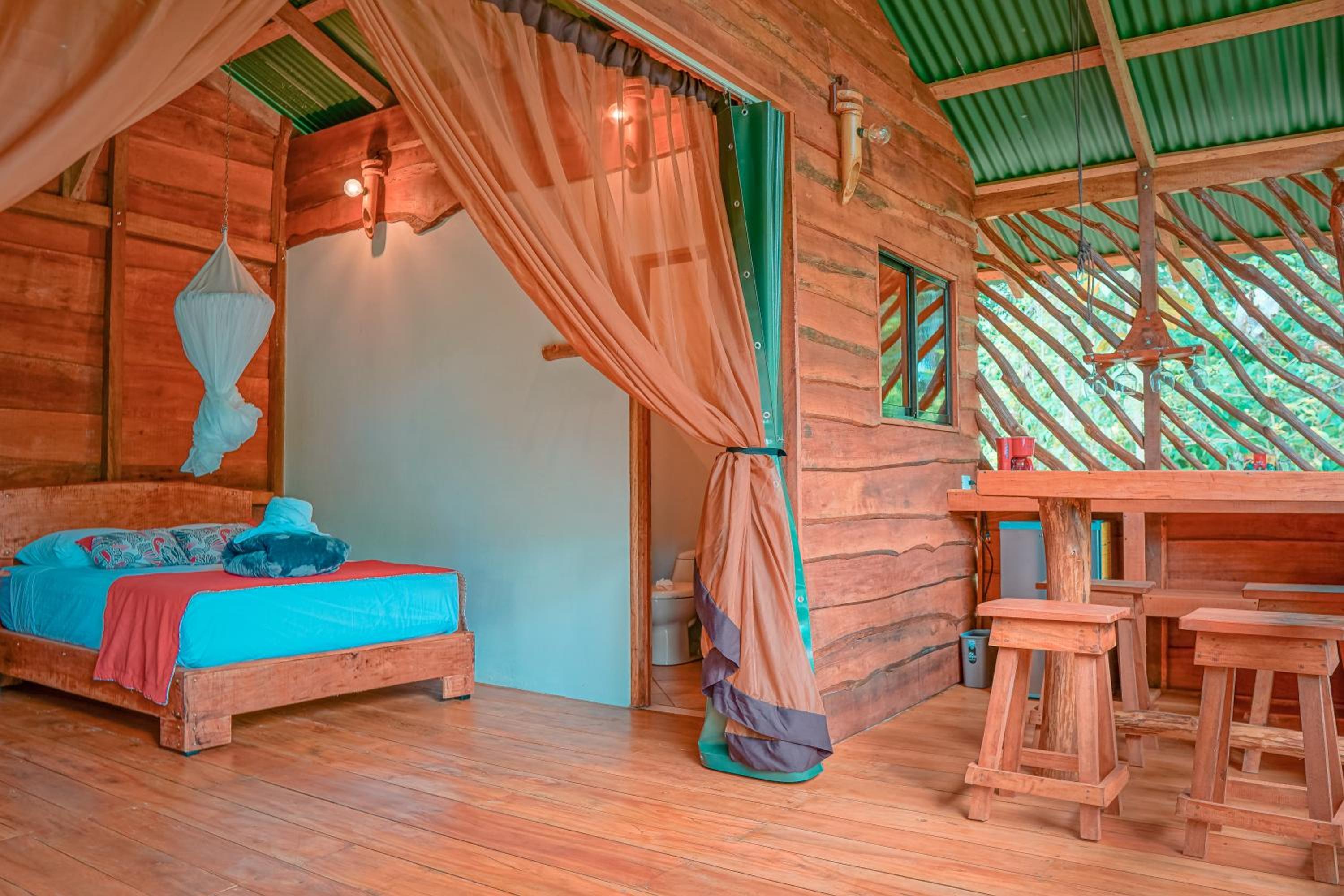 La Tigra Rainforest Lodge