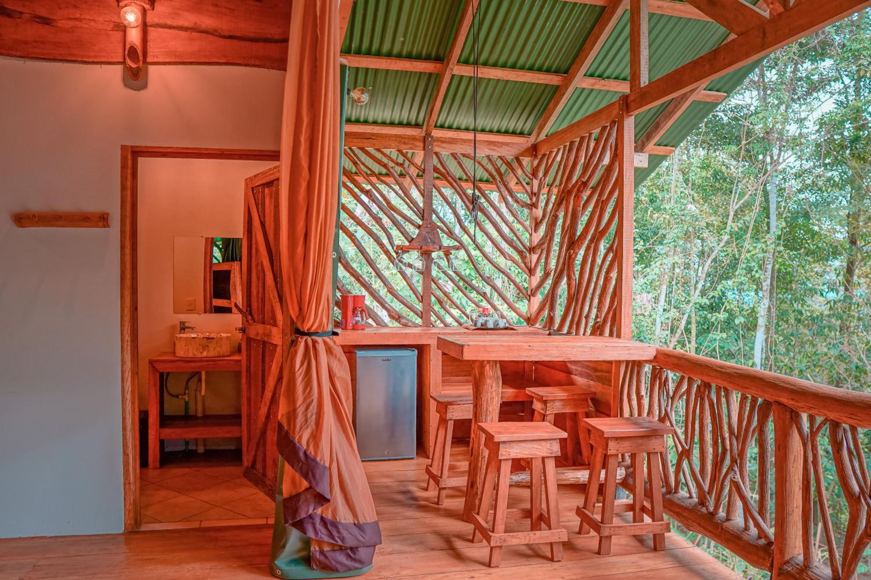La Tigra Rainforest Lodge