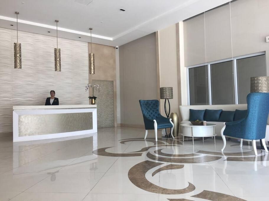 Spotless Cozy Studio Unit @ 150 Newport across NAIA T3 view 4