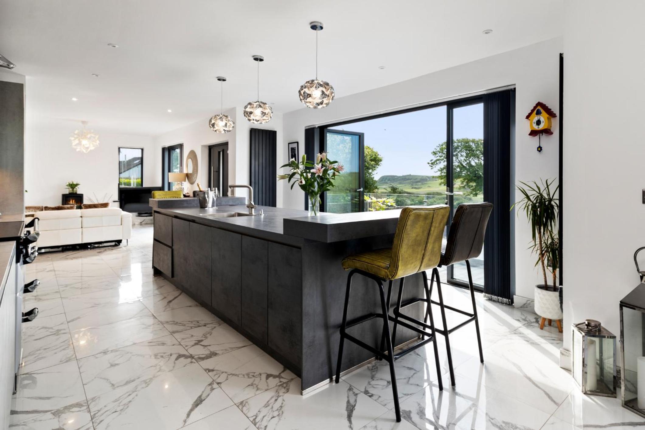 Sandtops - Beautiful Headland Views and Hot Tub view 2