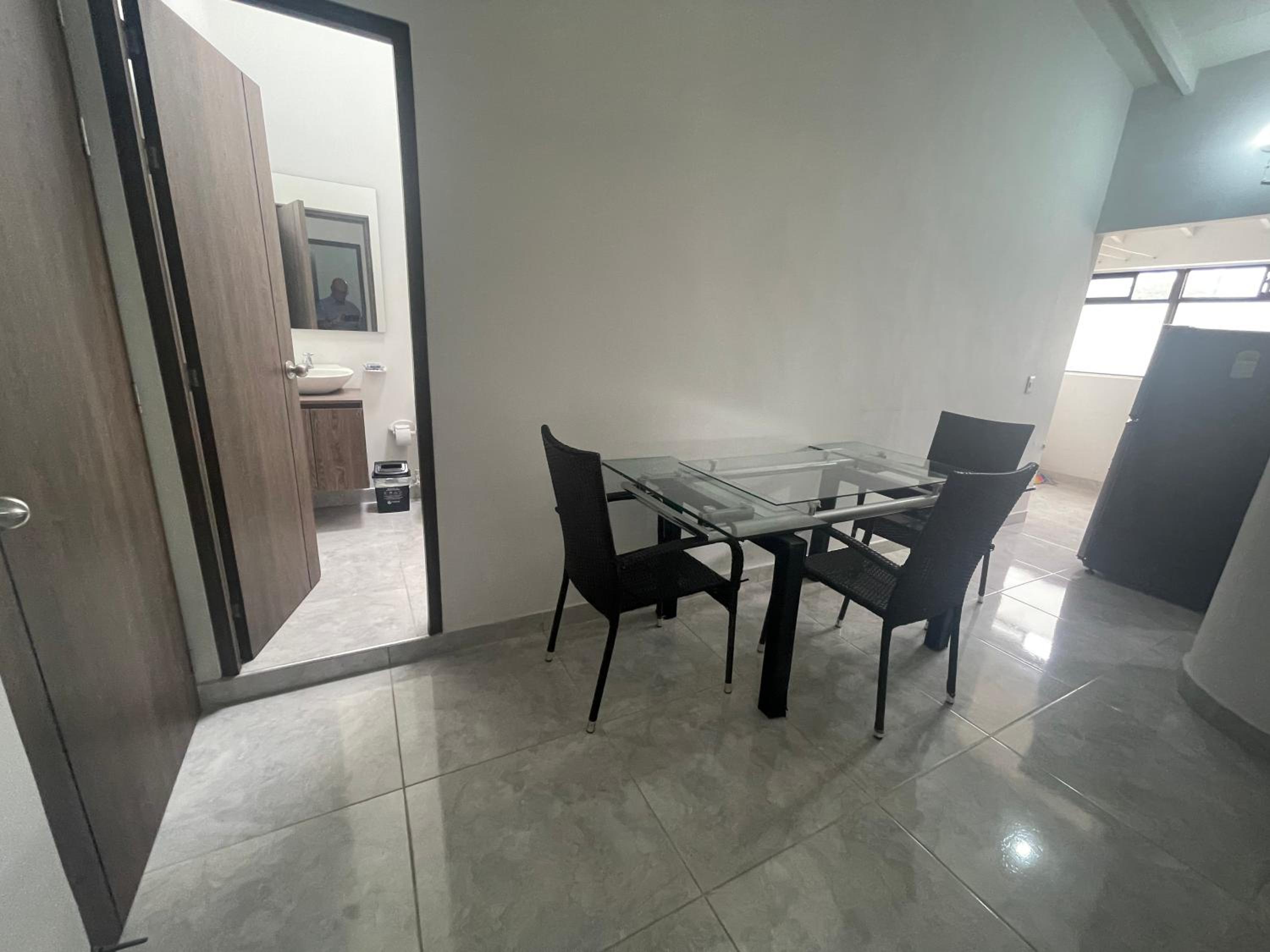 Céntrico apartamento y bien ubicado en Laureles Apto 402