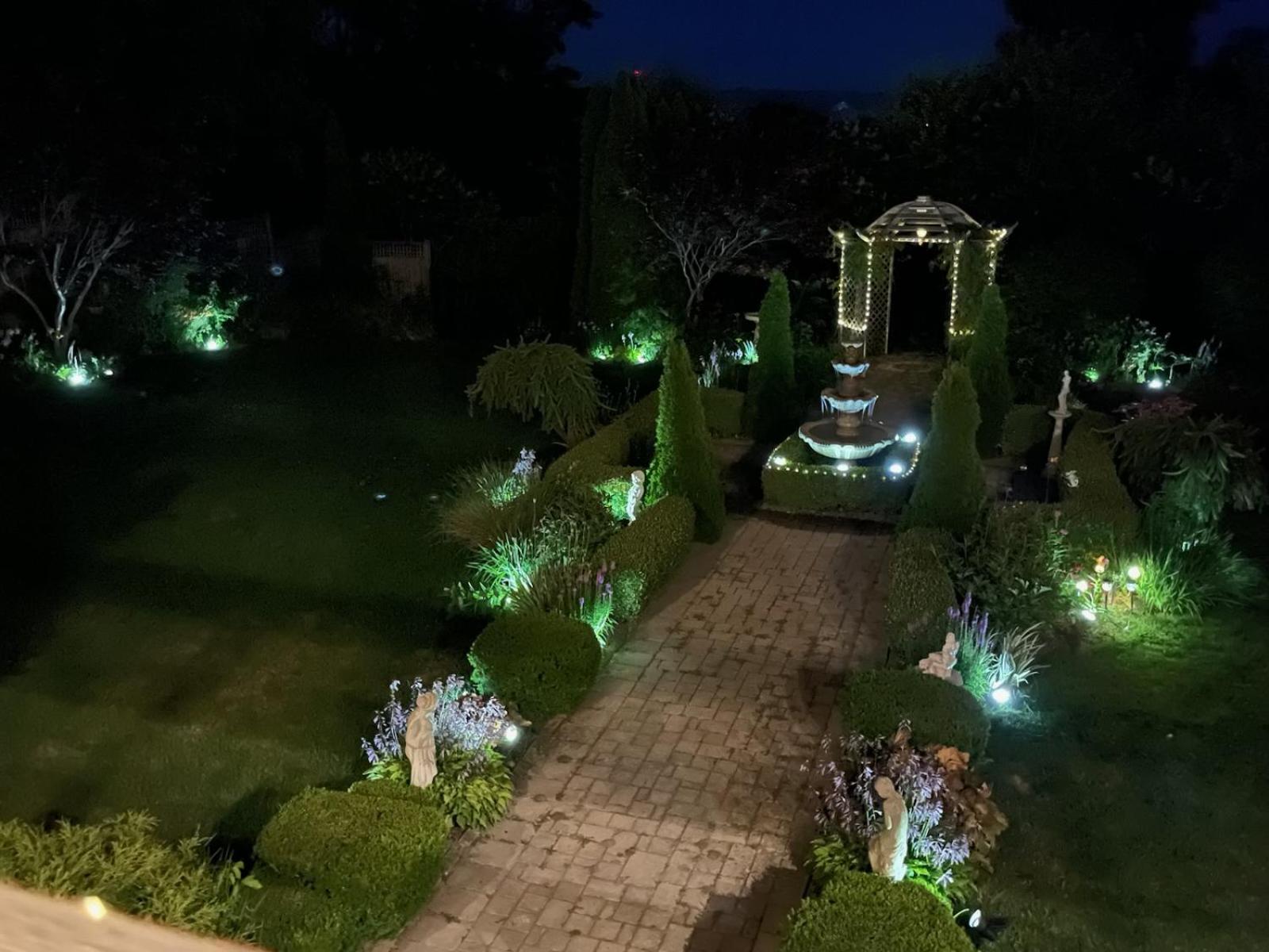 Khan’s Resort