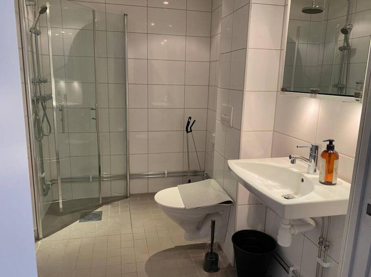 Newly furnished apt in Lidingo view 3