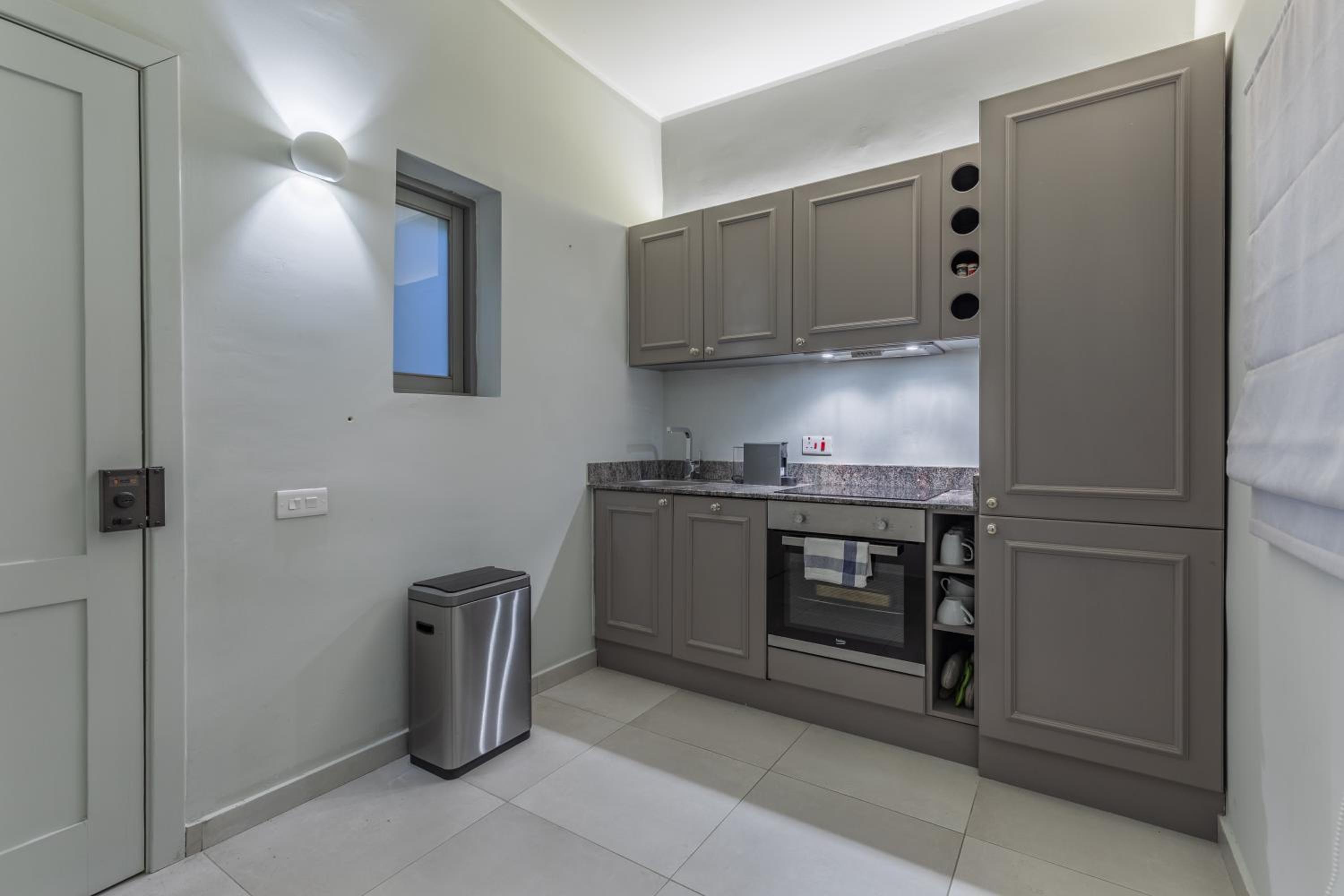 Stylish Retro Suites view 4