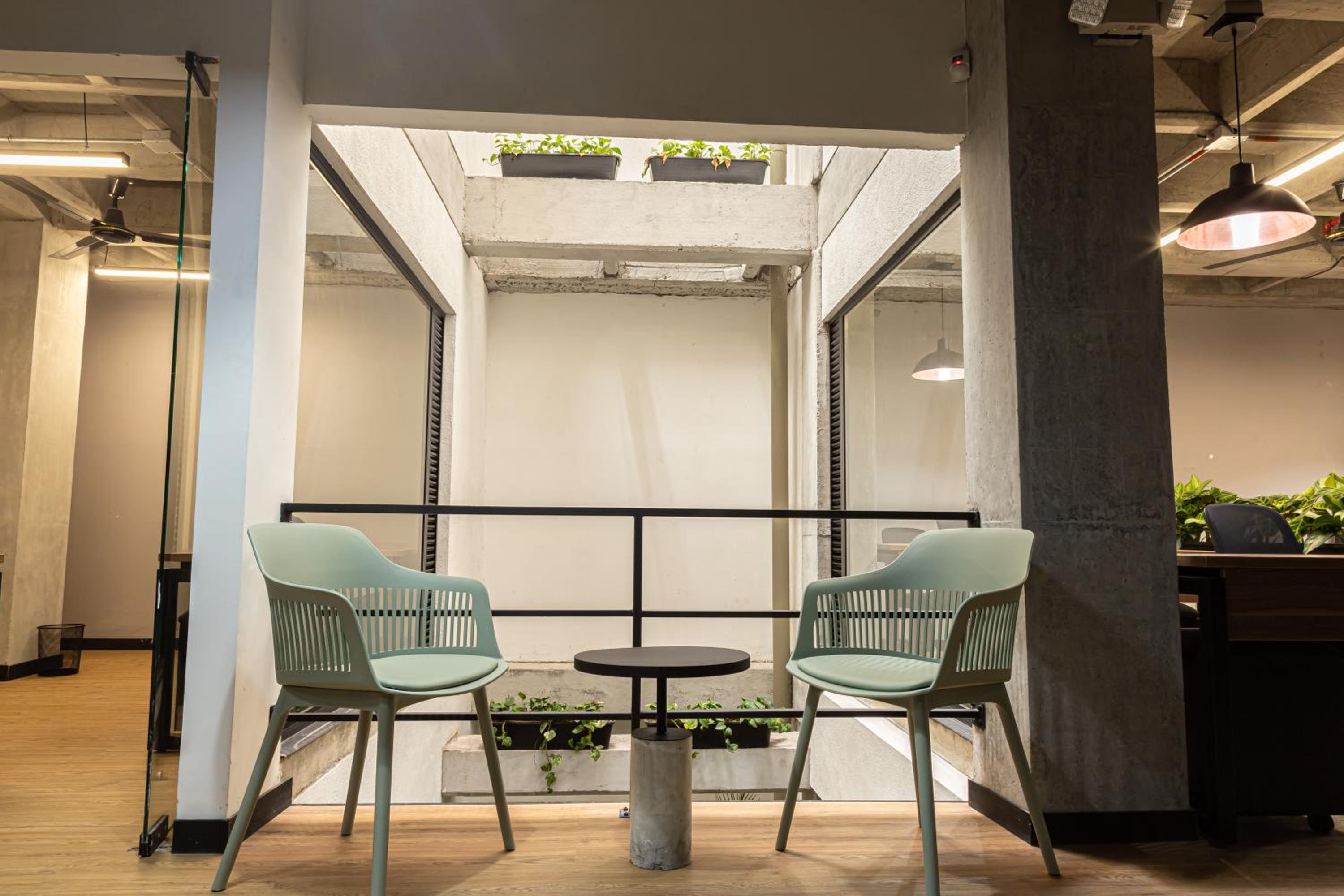 Dormitorios en Medellín con áreas comunes, Coworking - Be Together by Roots Rentals TOG HAB